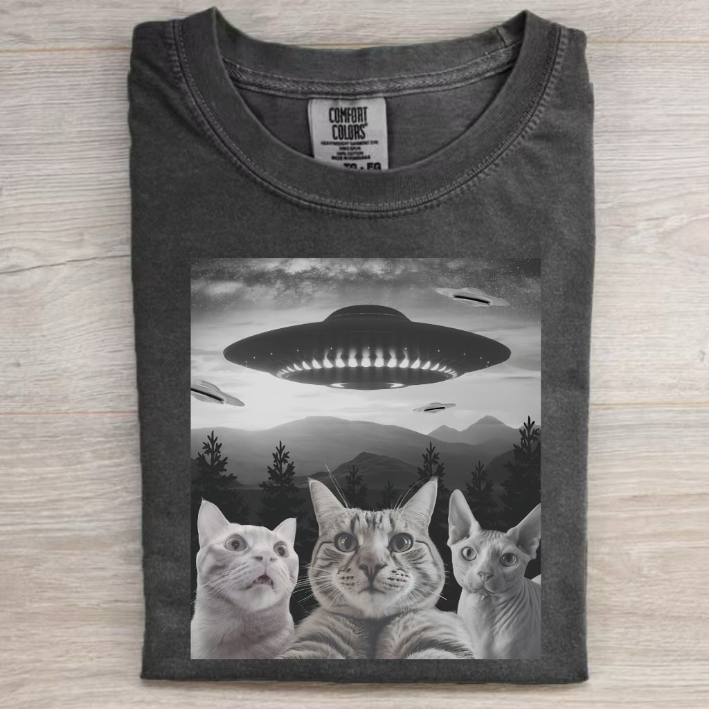 Funny Animal Selfie With UFO Art Acid Wash Shirt/Sweatshirt/Hoodie