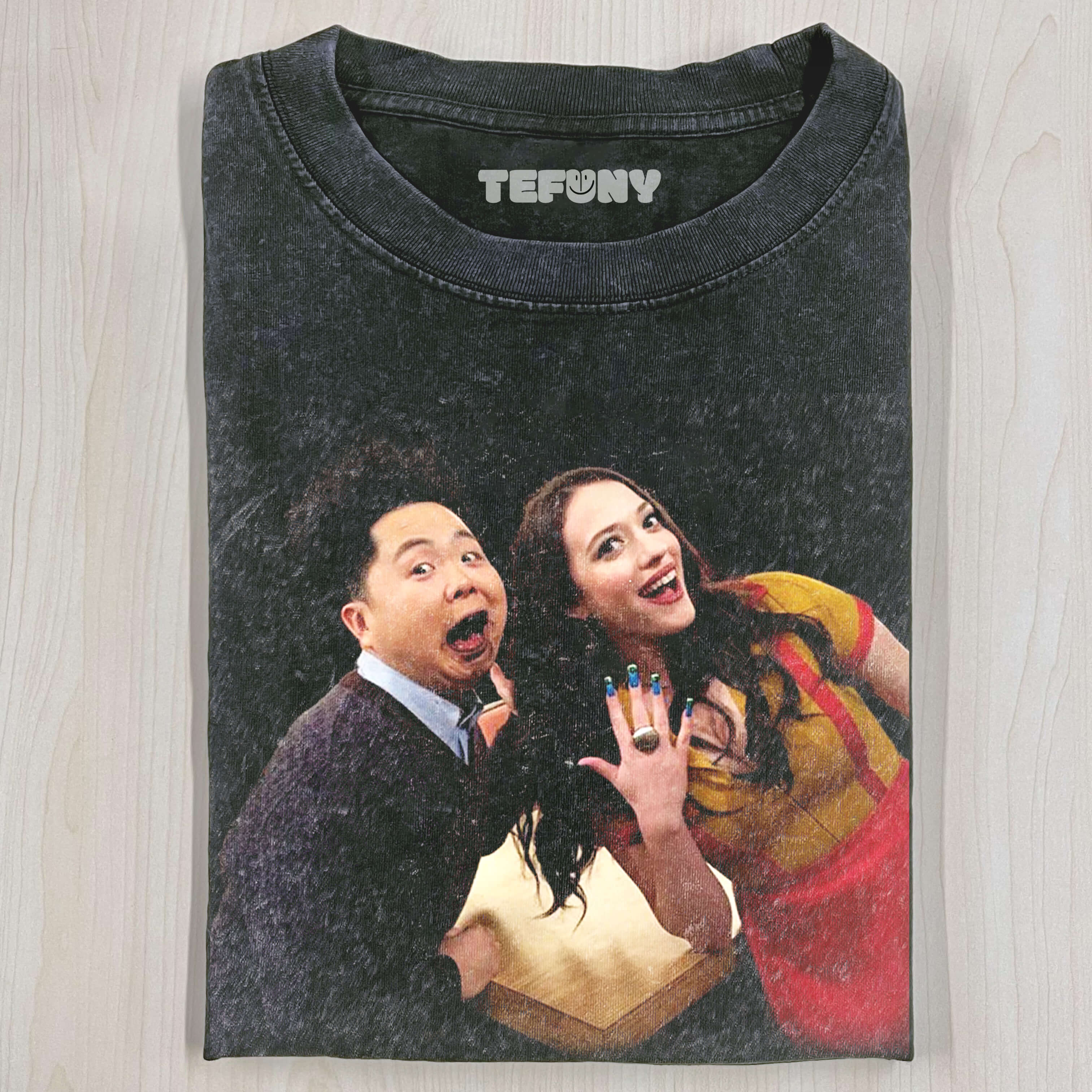 2 BROKE GIRLS T-SHIRT
