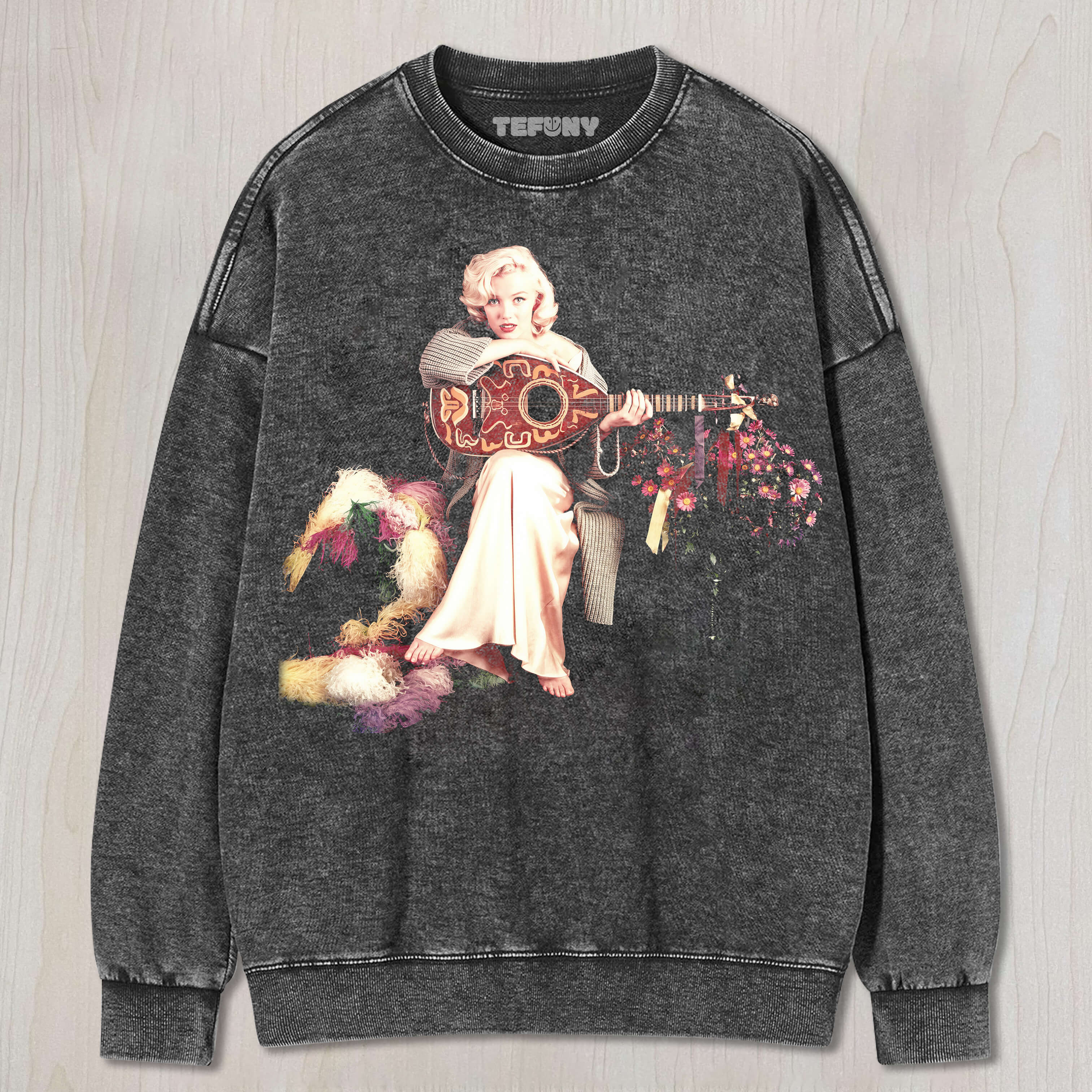 MARILYN MONROE PLAYS AN INSTRUMENT AMIDST FLOWERS T-SHIRT & LONG SLEEVES & HOODIES
