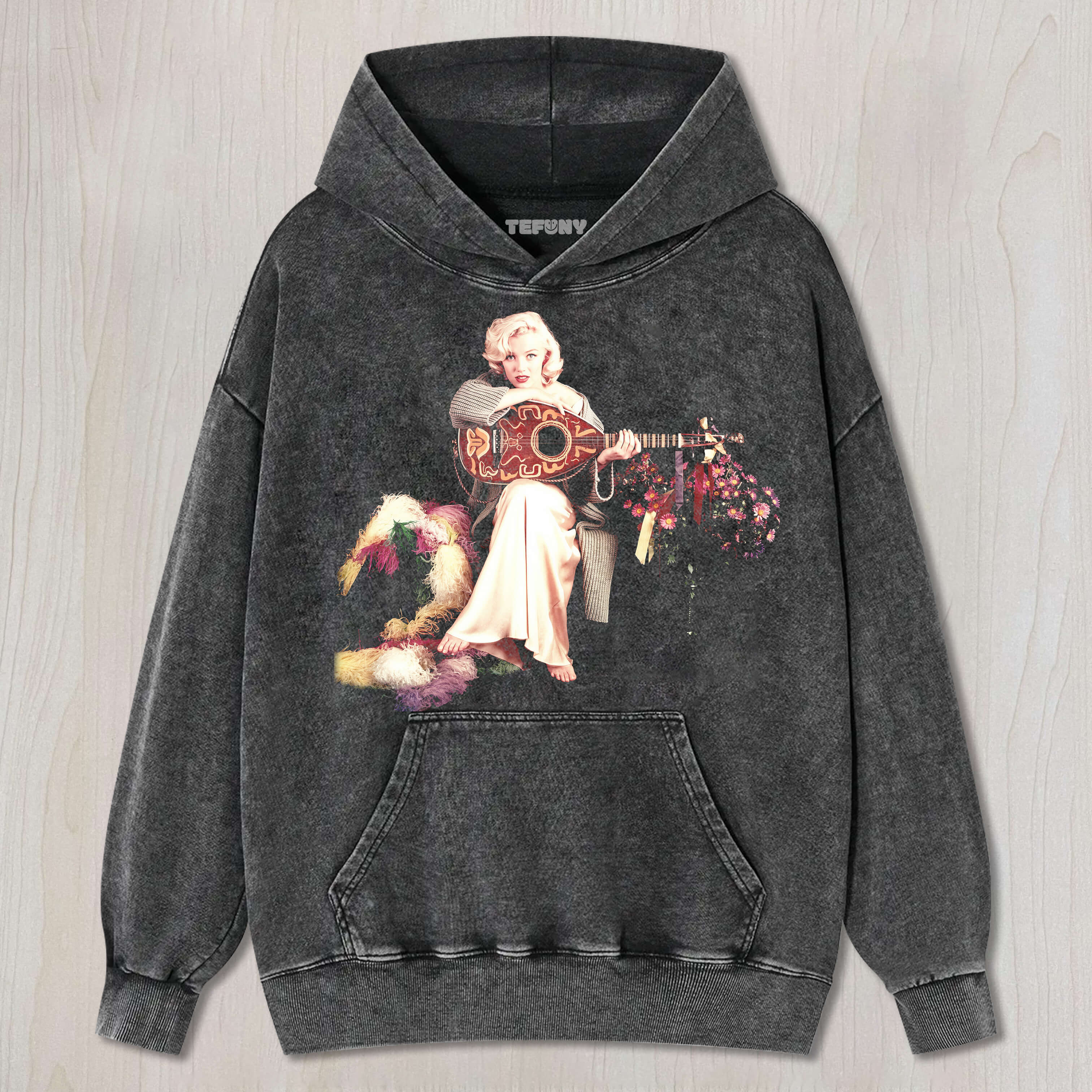 MARILYN MONROE PLAYS AN INSTRUMENT AMIDST FLOWERS T-SHIRT & LONG SLEEVES & HOODIES