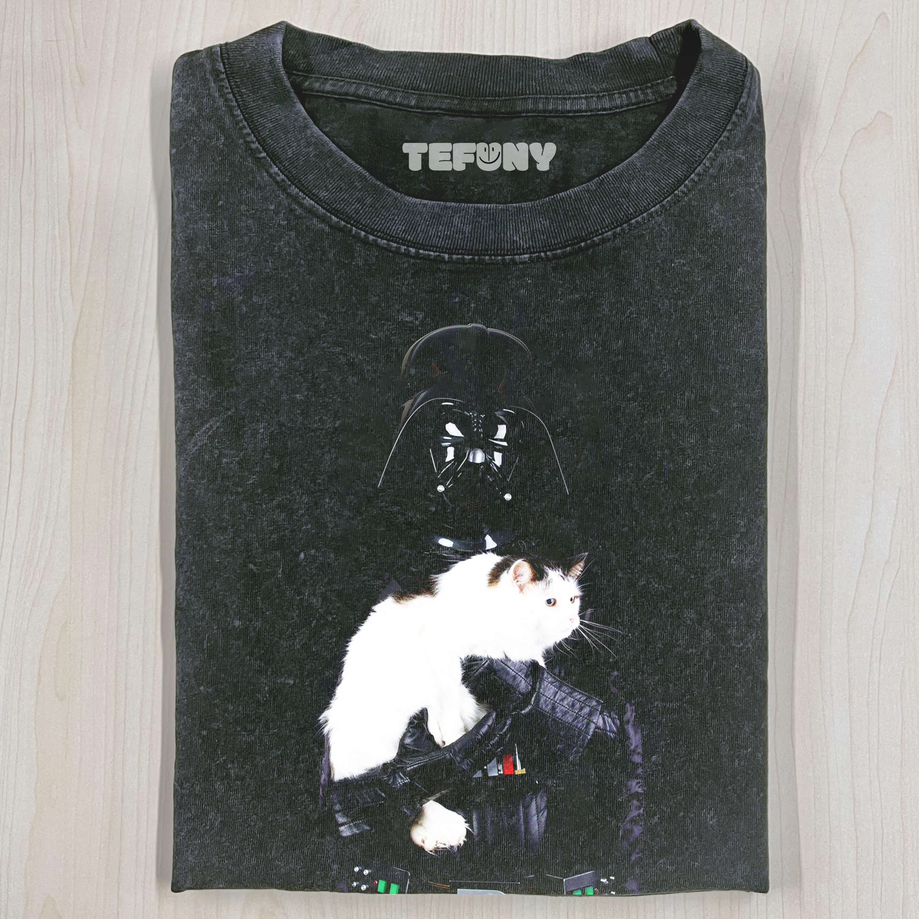 ANAKIN SKYWALKER HOLDING A CAT T-SHIRT