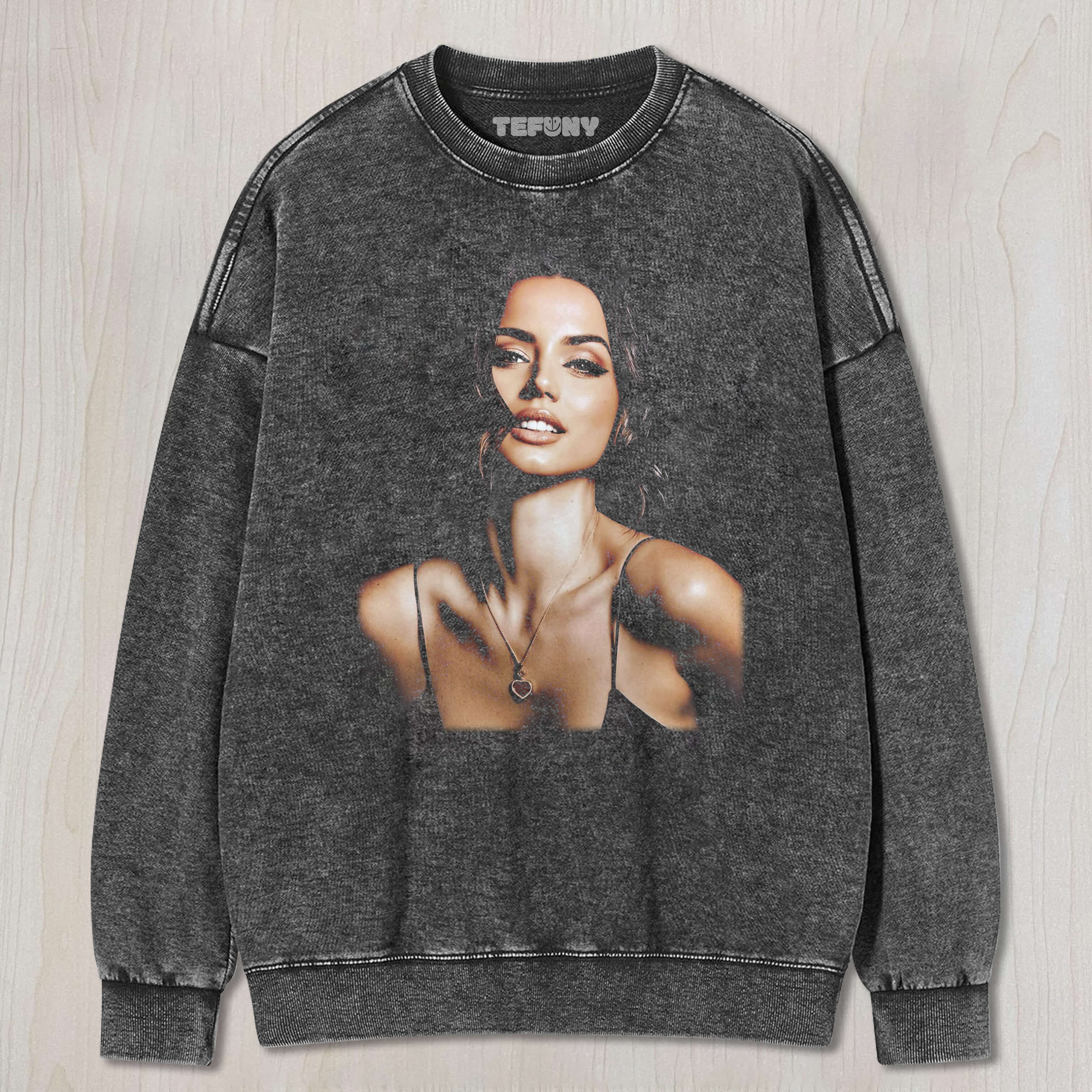 ANA DE ARMAS T-SHIRT