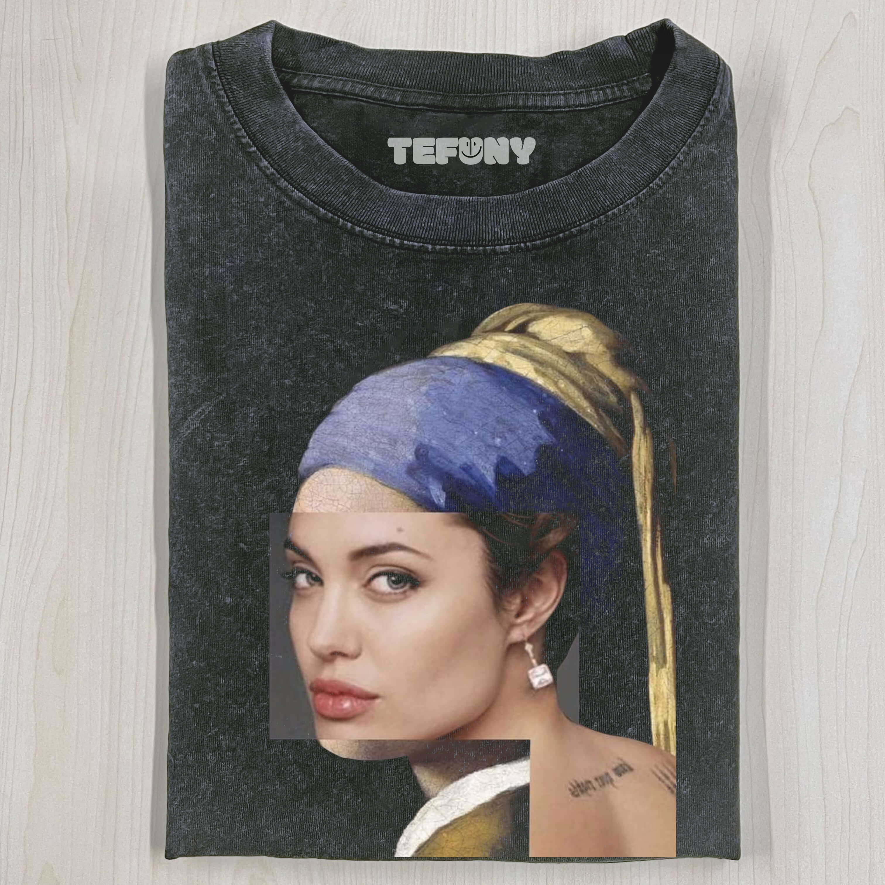 ANGELINA JOLIE T-SHIRT