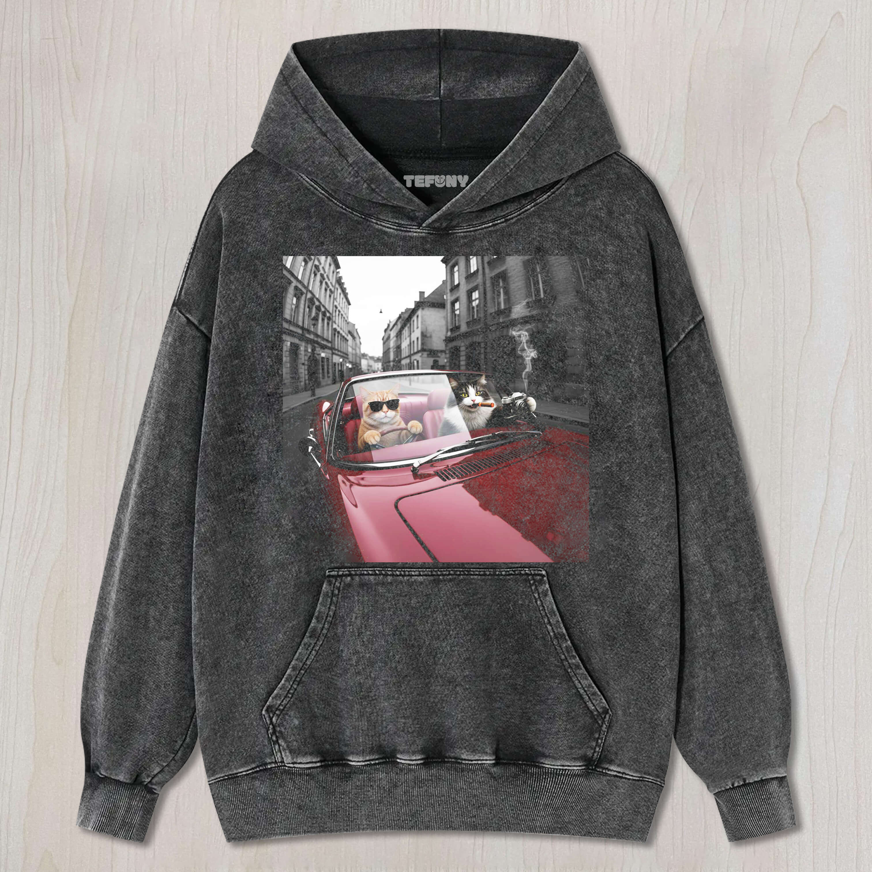 A KITTEN IS DRIVING A CAR  A KITTEN IS SMOKING T-SHIRT