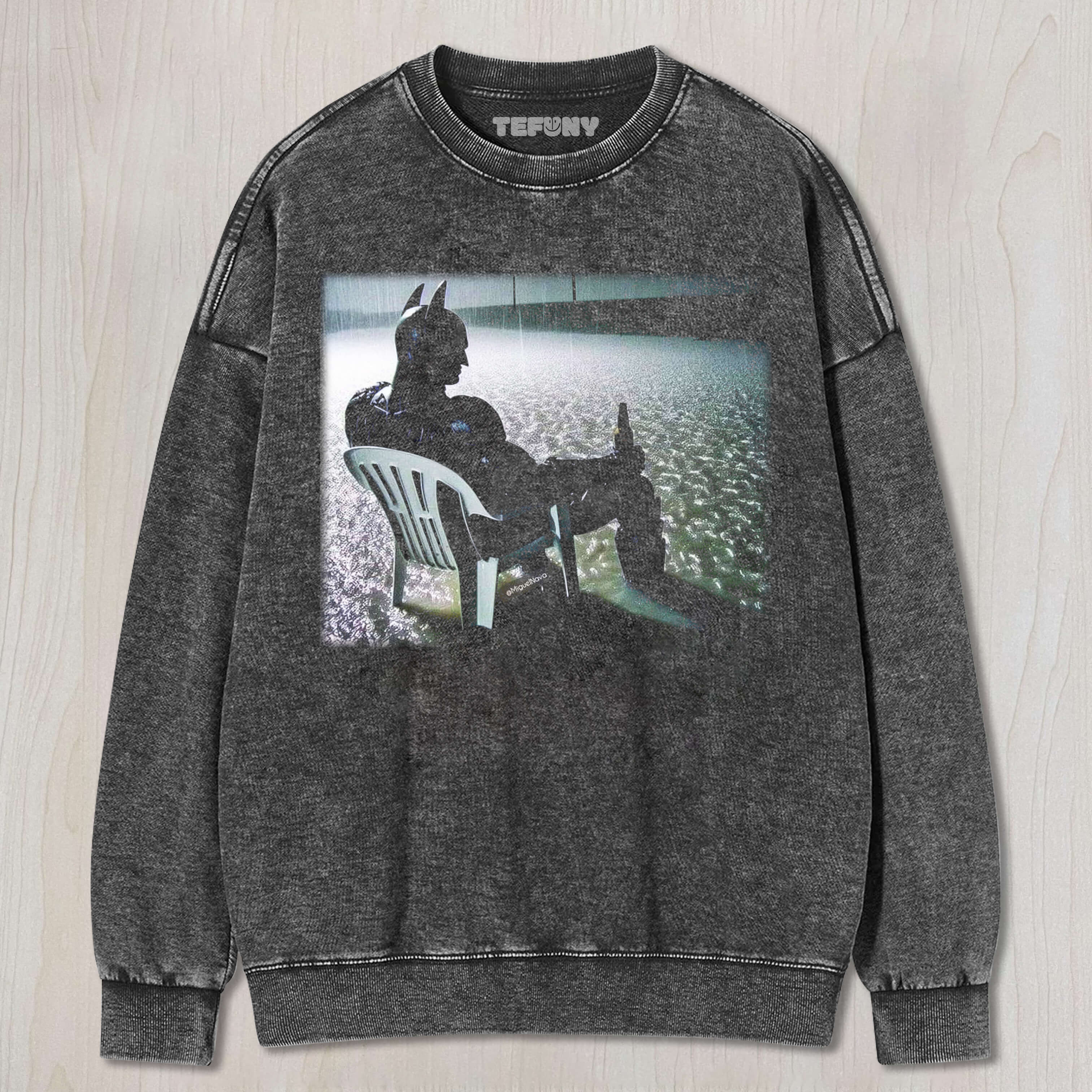 BATMAN IN THE RAIN TEE & SWEAT & HOOD