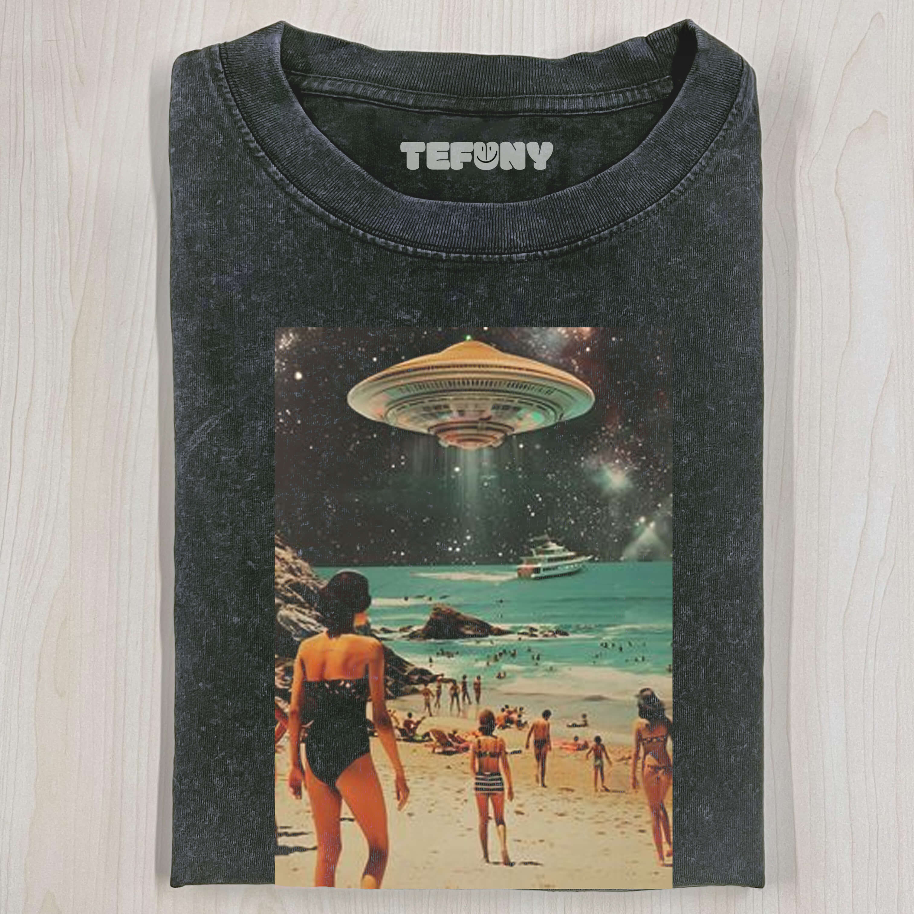 BEACH UFO T-THIRT