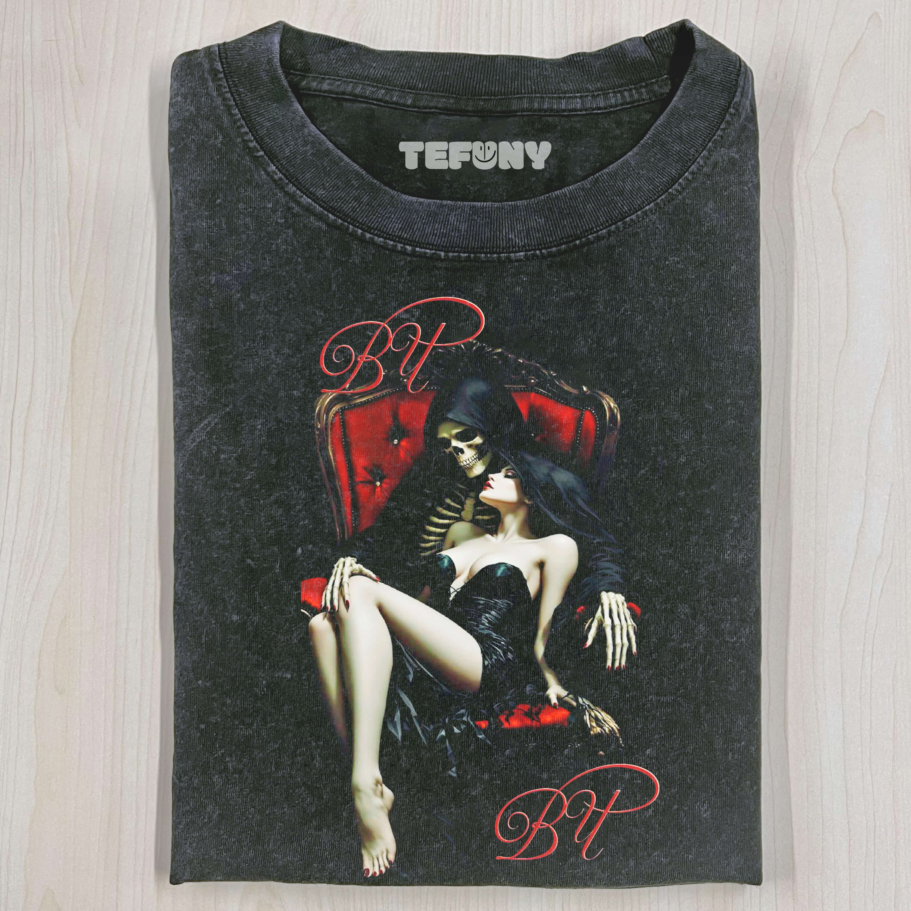 BEAUTIFUL WOMAN LYING ON THE SKELETON T-SHIRT