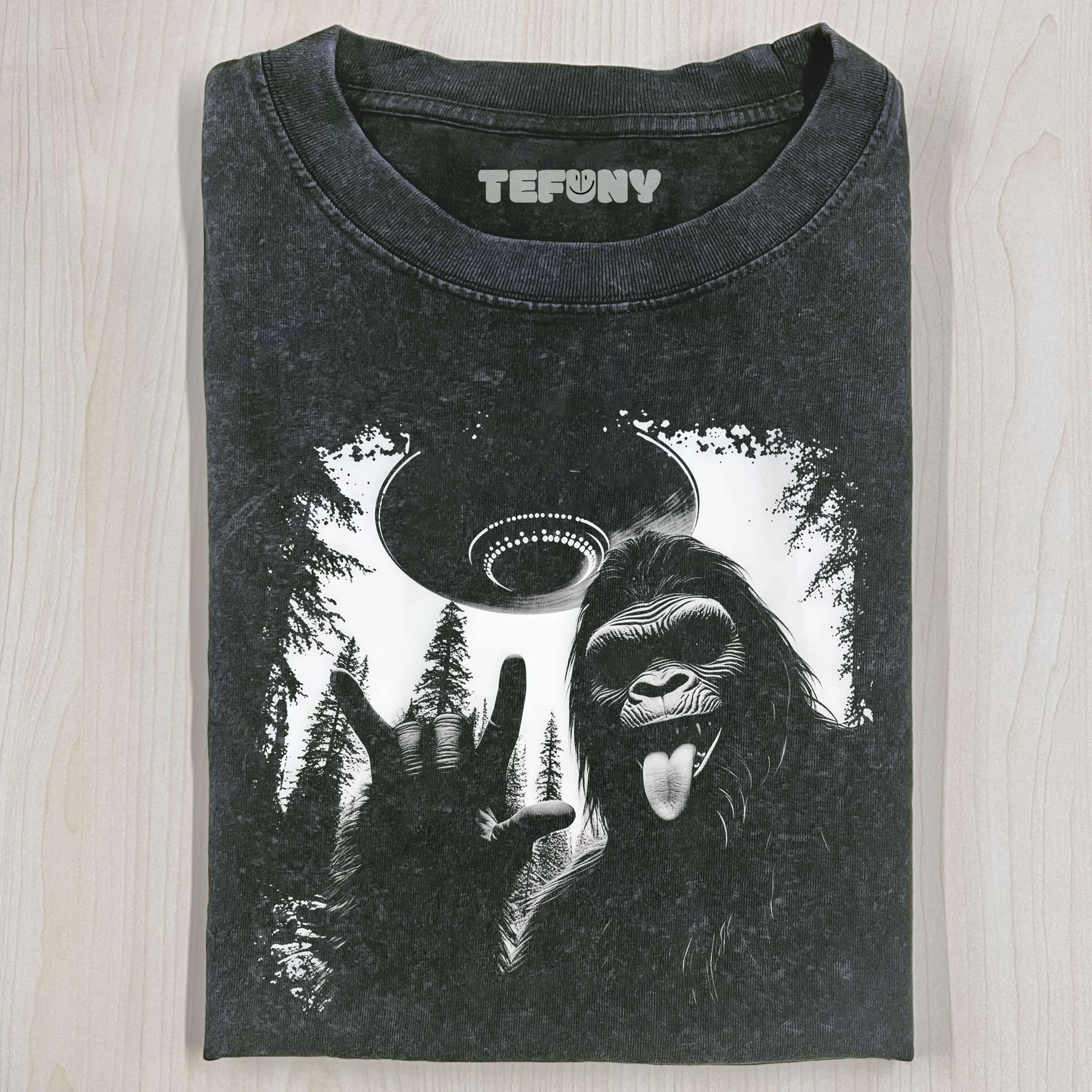 BIGFOOT AND UFO T-SHIRT