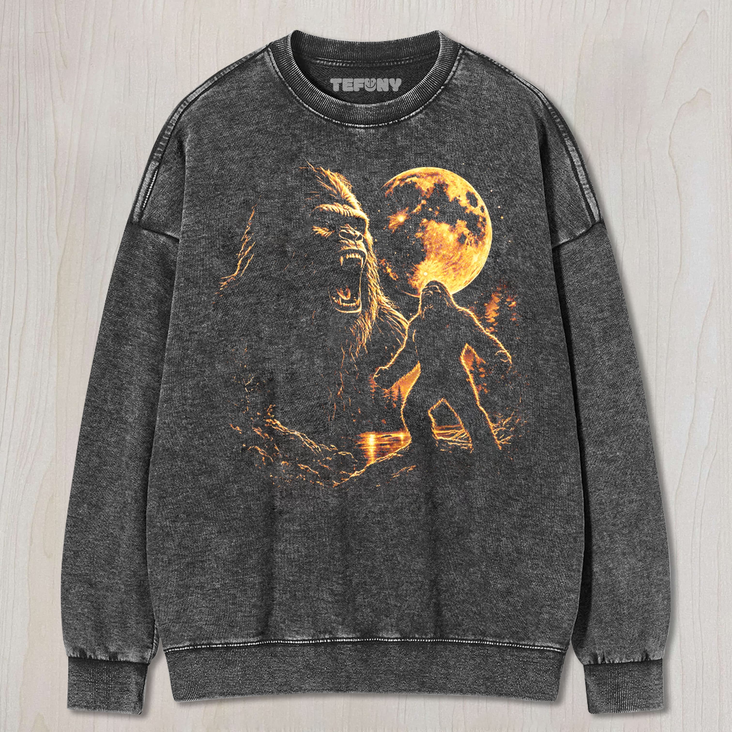 BIGFOOT HOWLING TO THE MOON UNISEX TEE, TANK TOP, LAYERED LS, SWEATSHIRT & HOODIE