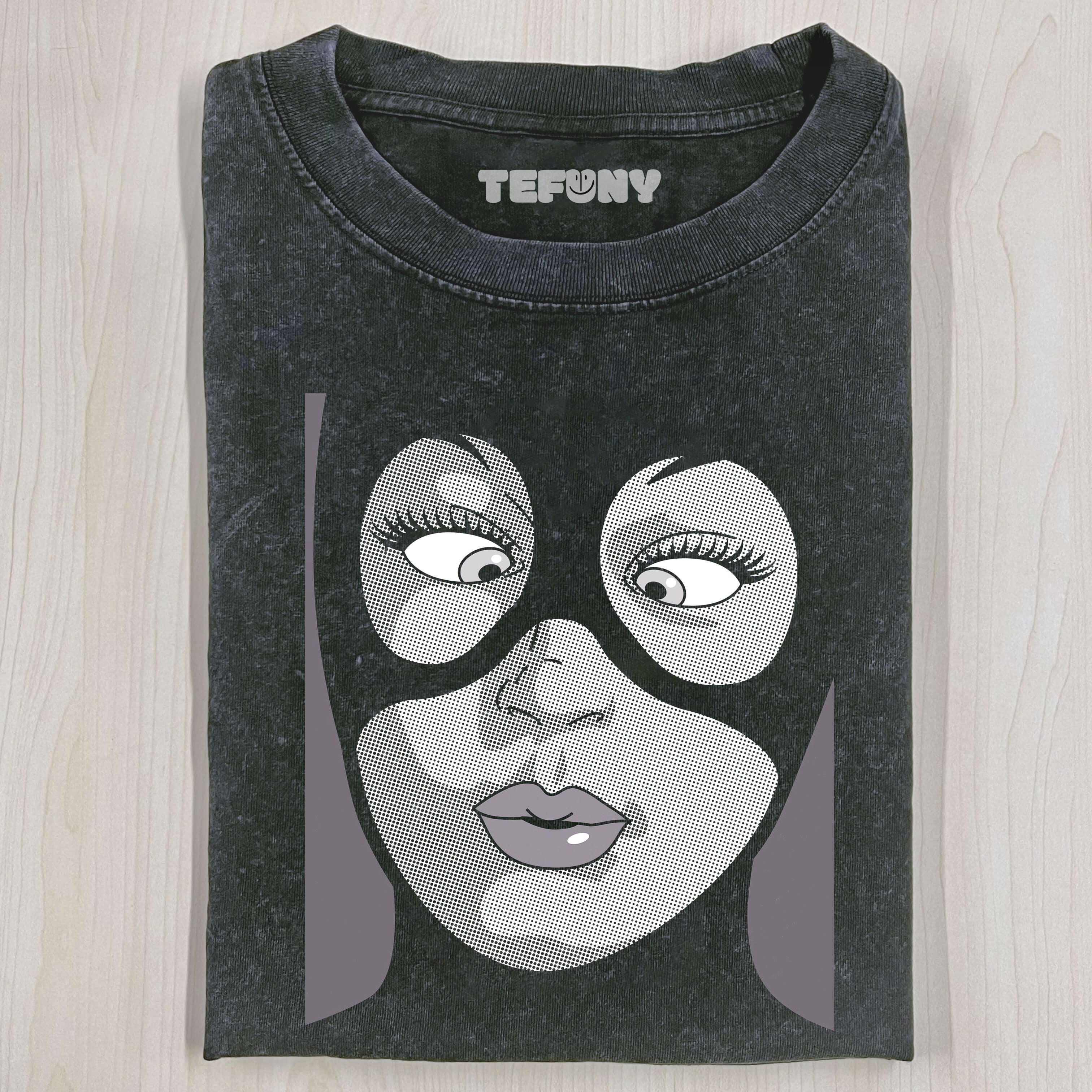CATWOMAN CROSS-EYED T-SHIRT