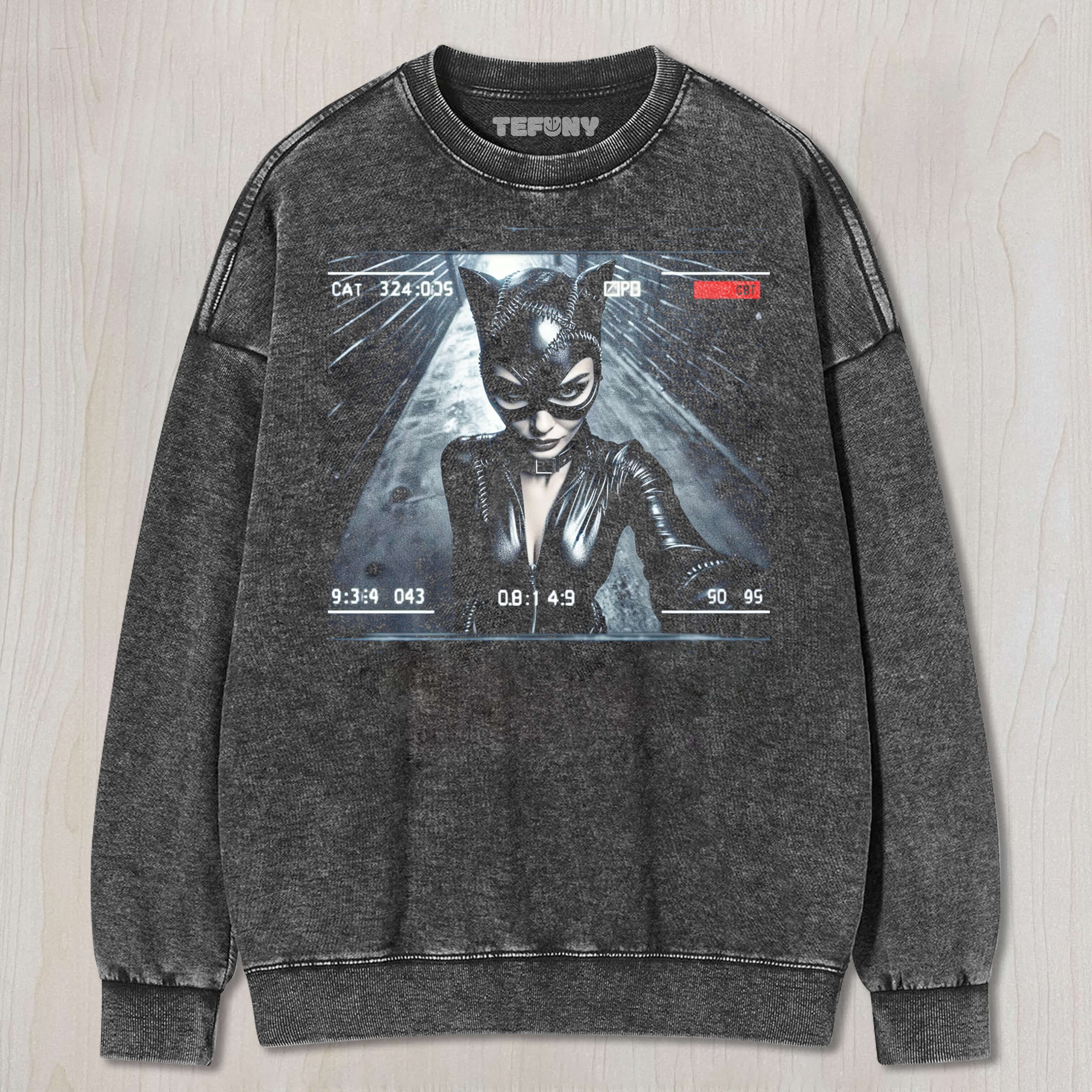 CATWOMAN IN THE LENS TEE & SWEAT & HOOD