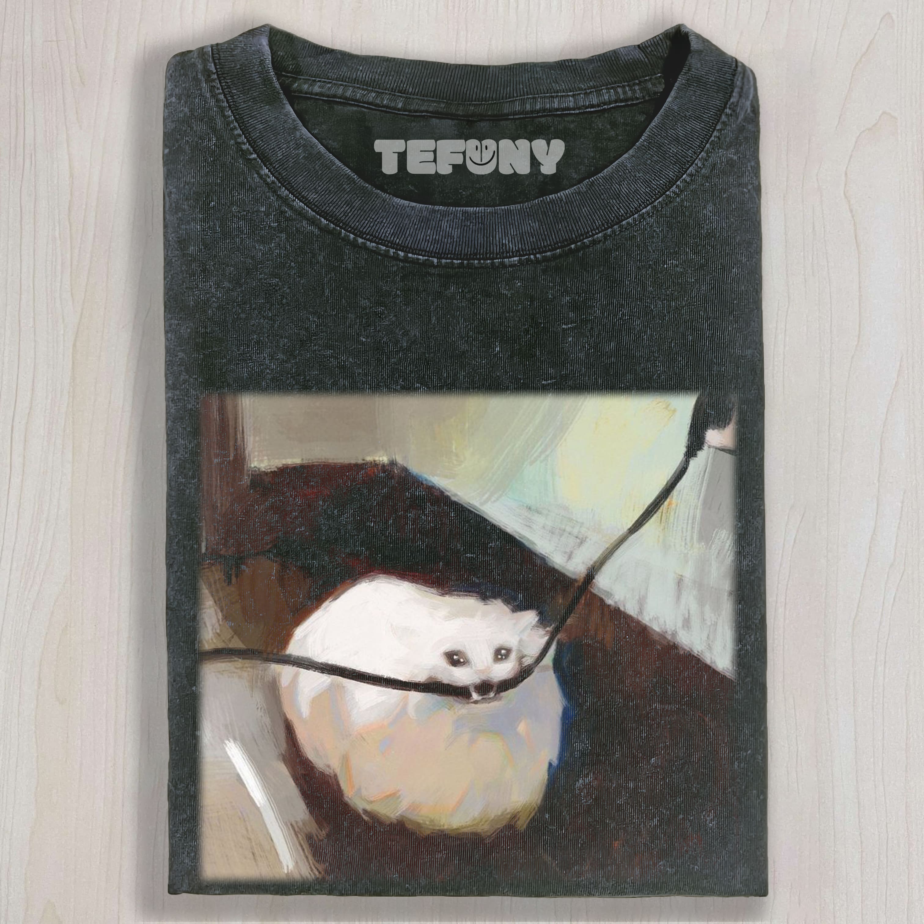 CAT CHEWS ELECTRICAL WIRE FUNNY MEME TEE & SWEAT & HOOD