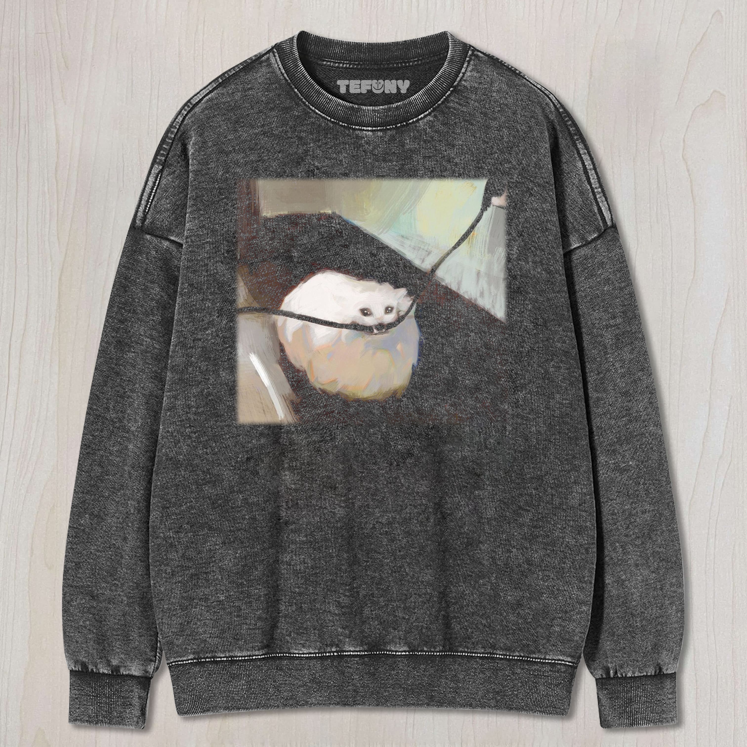 CAT CHEWS ELECTRICAL WIRE FUNNY MEME TEE & SWEAT & HOOD