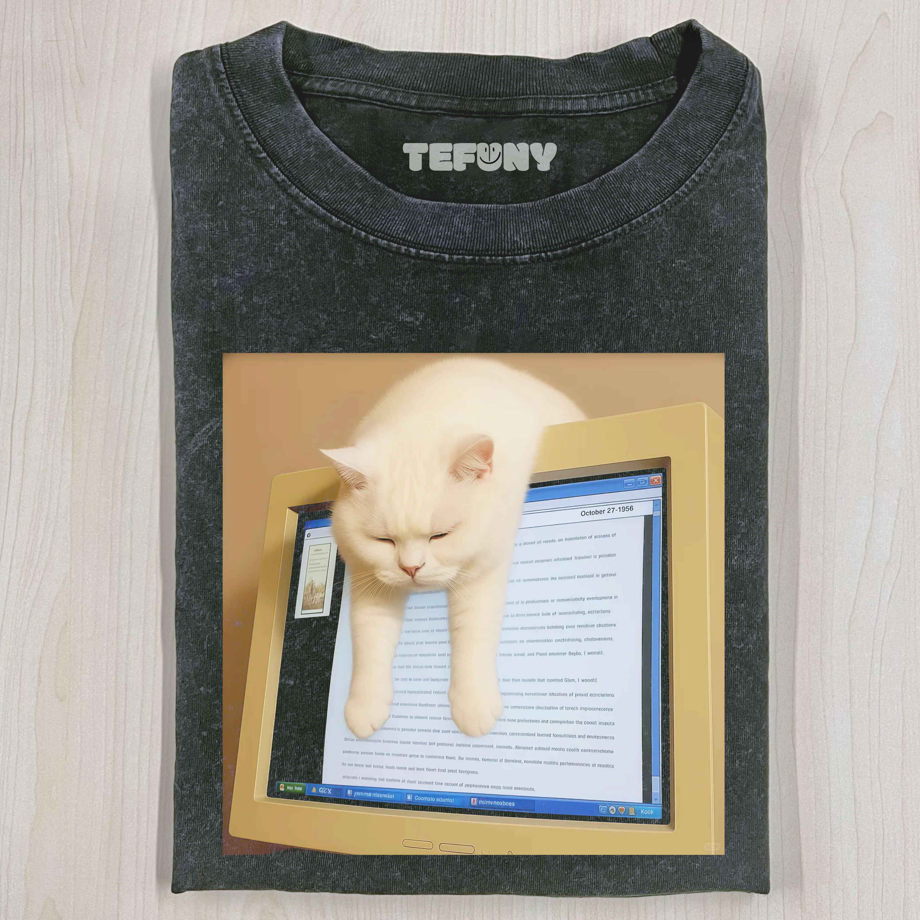CAT LYING ON THE COMPUTER T-SHIRT
