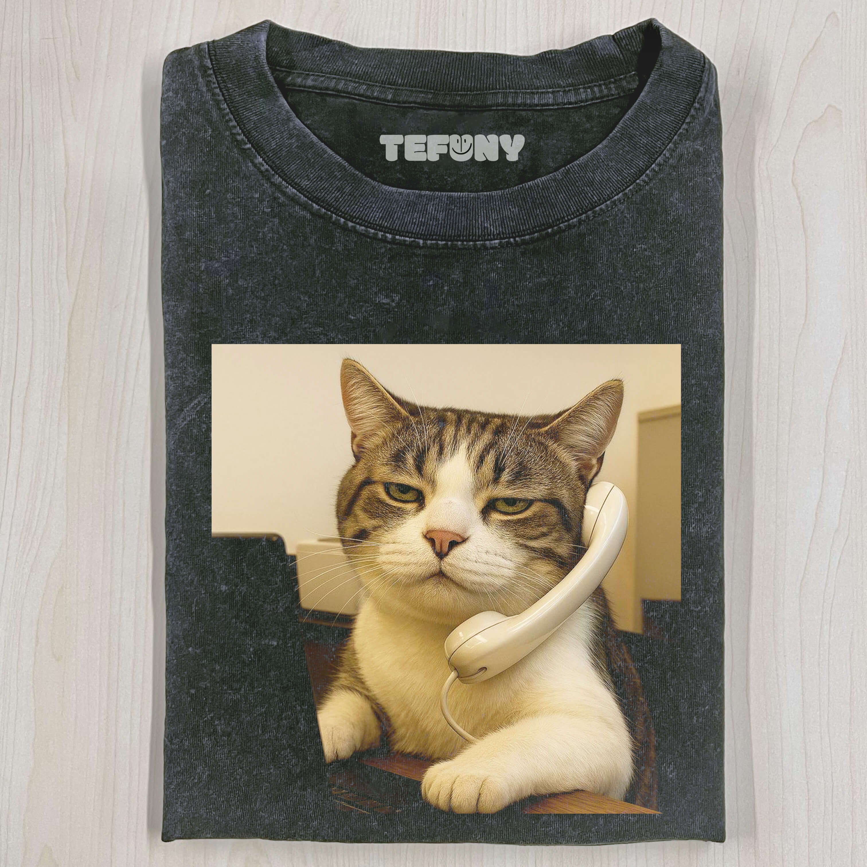 CAT ON PHONE T-SHIRT
