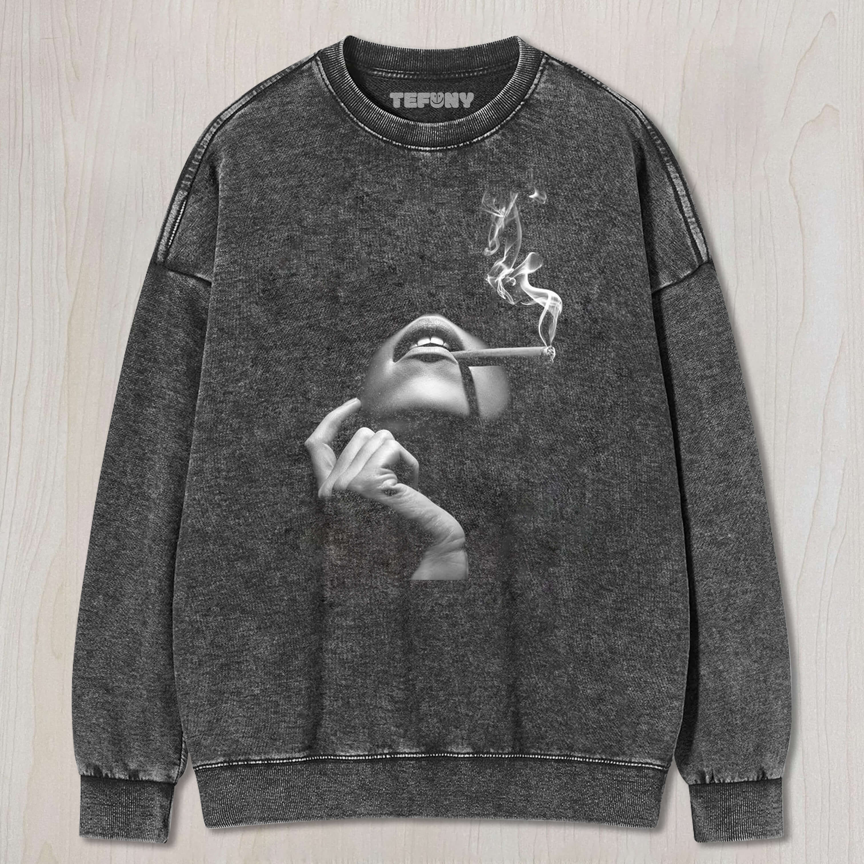 COOL SMOKING WOMAN T-SHIRT