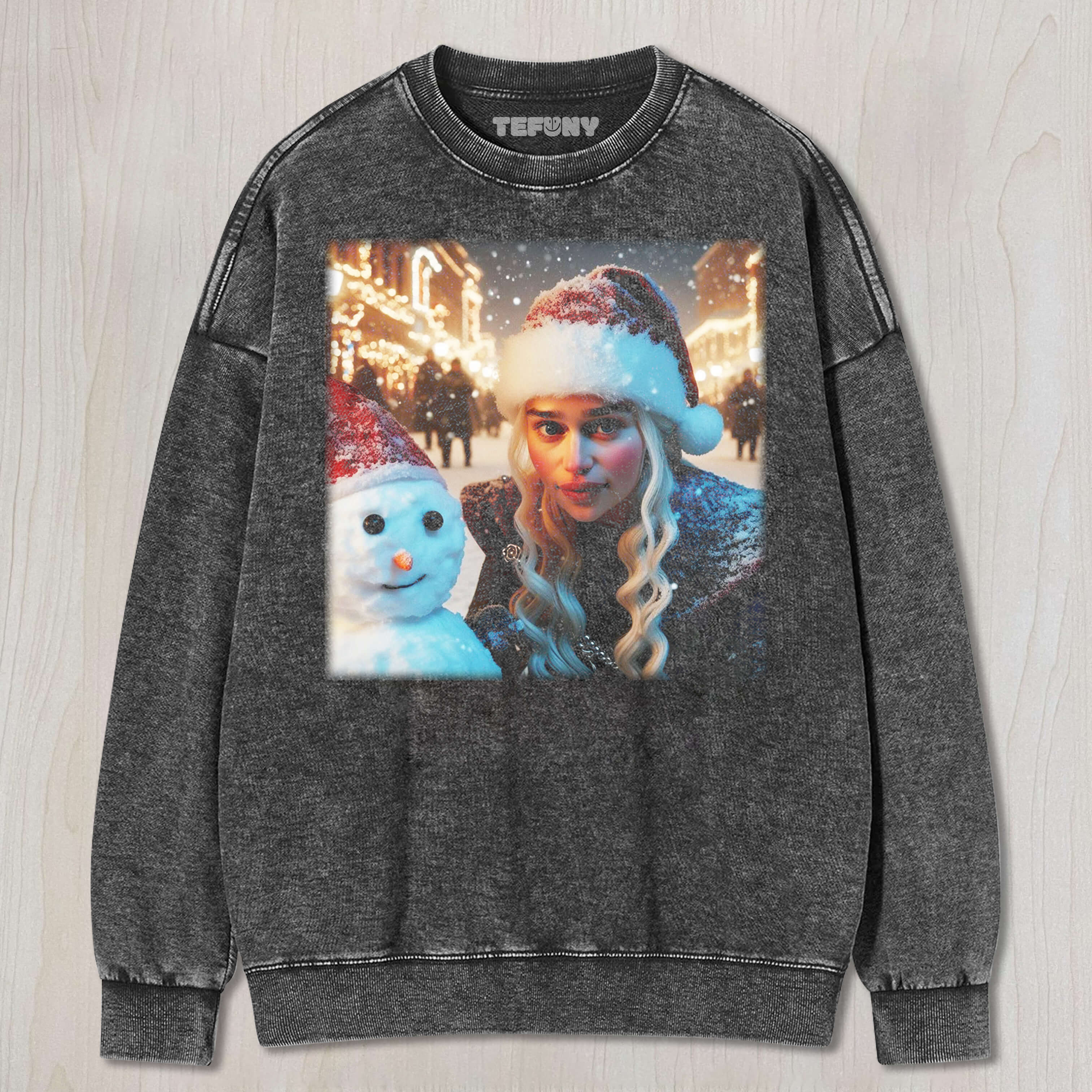 DAENERYS TARGARYEN BUILDS A SNOWMAN TEE & SWEAT & HOOD