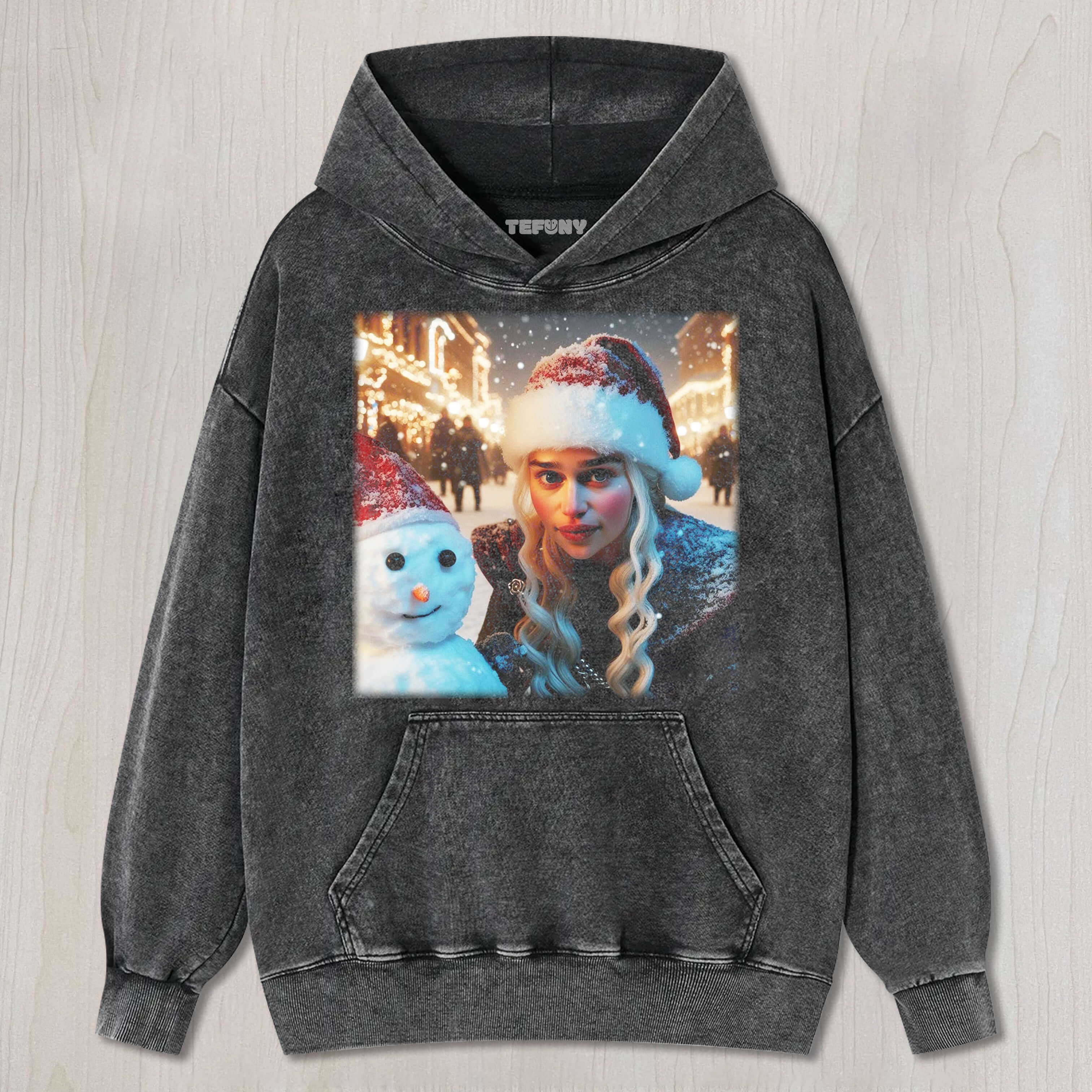 DAENERYS TARGARYEN BUILDS A SNOWMAN TEE & SWEAT & HOOD