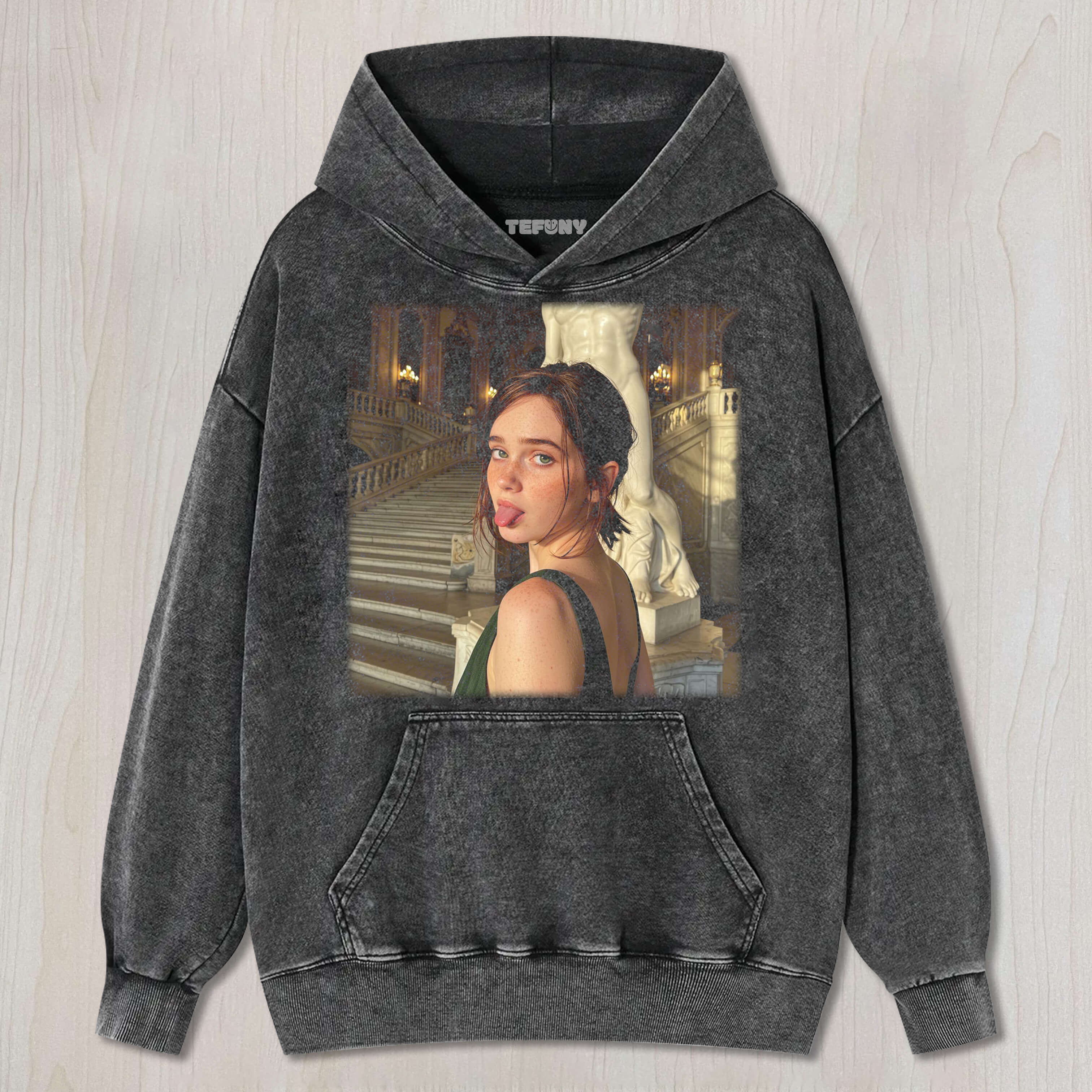 ELLIE SPARKLES T-SHIRT