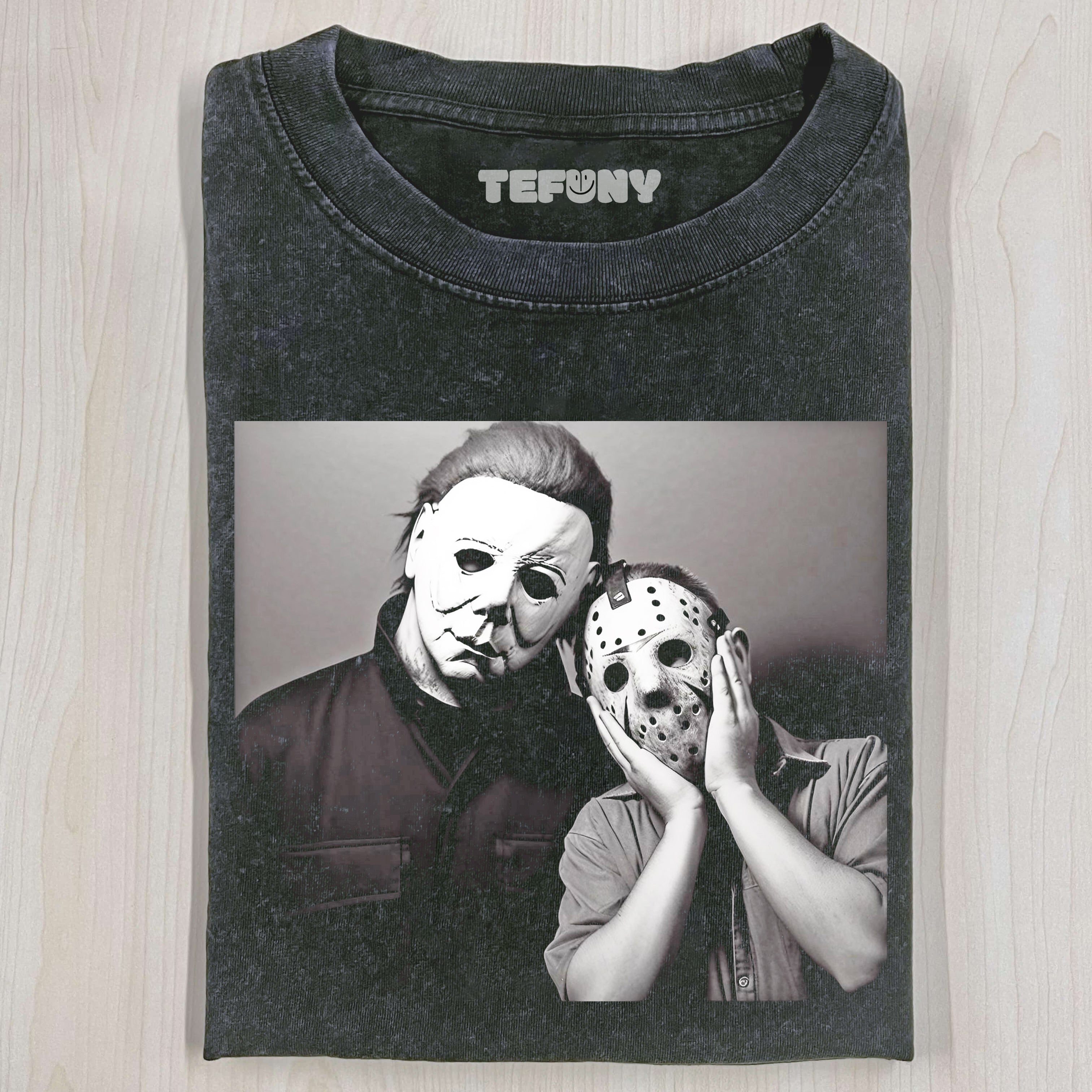 FREDDY KRUEGER TAKES A PHOTO WITH JASON VOORHEES T-SHIRT