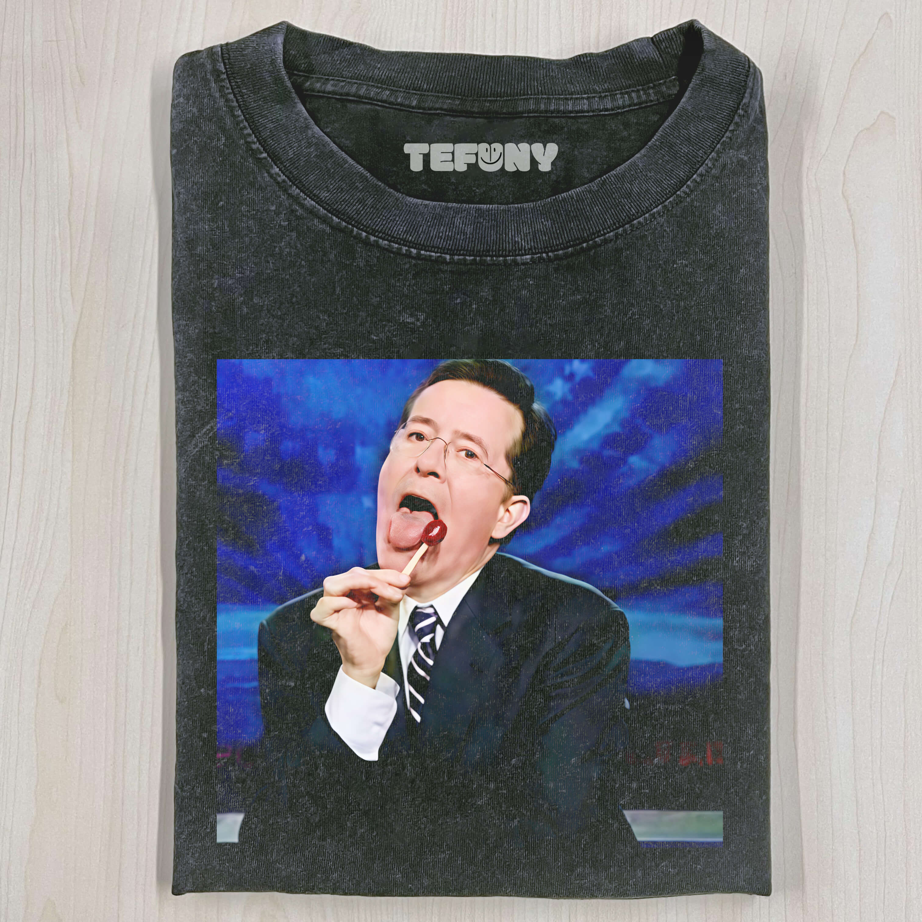 FUNNY MAN EATING LOLLIPOP T-SHIRT