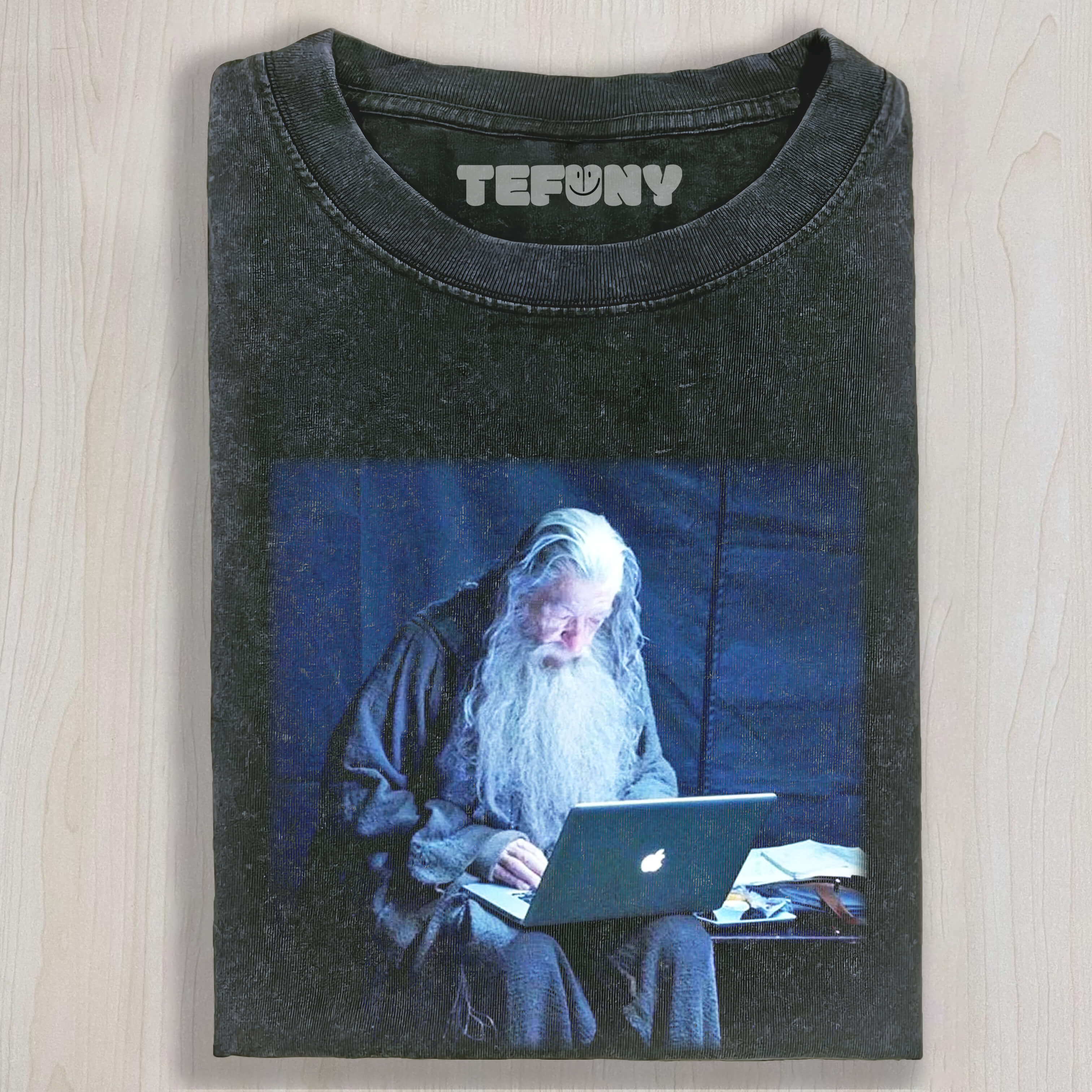 GANDALF IS USING A LAPTOP TEE & SWEAT & HOOD