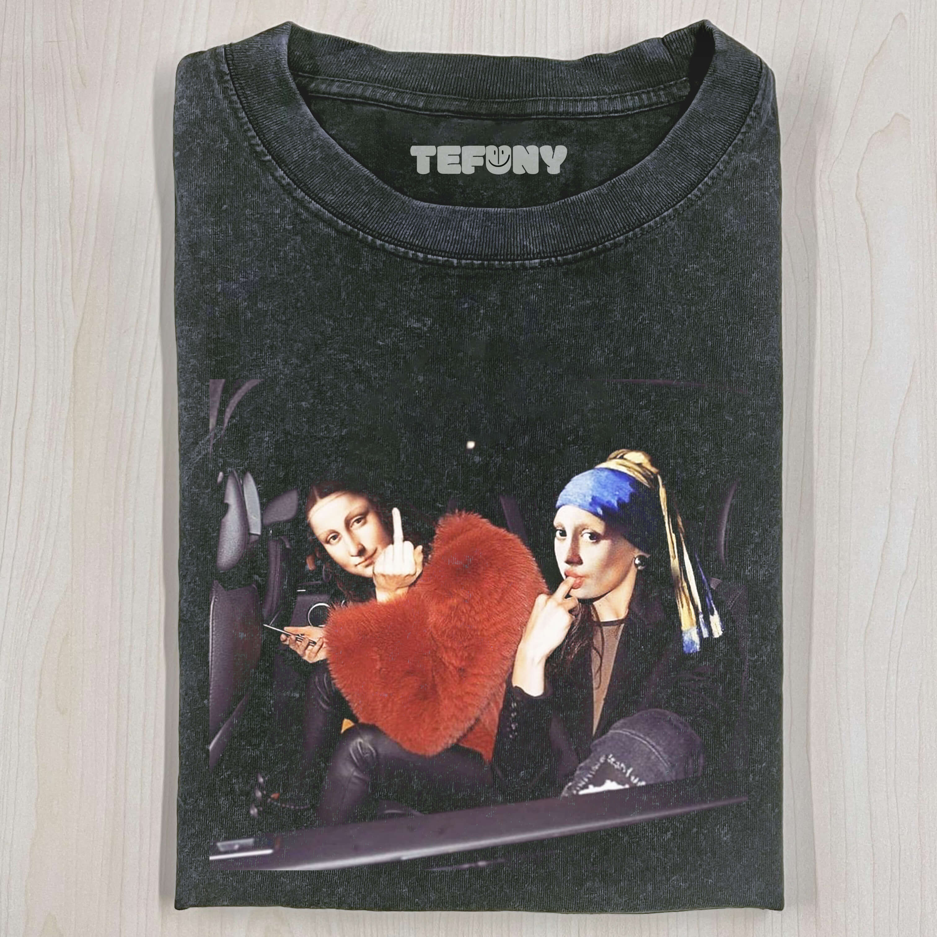 GIRL WITH A PEARL EARRING AND MONA LISA T-SHIRT