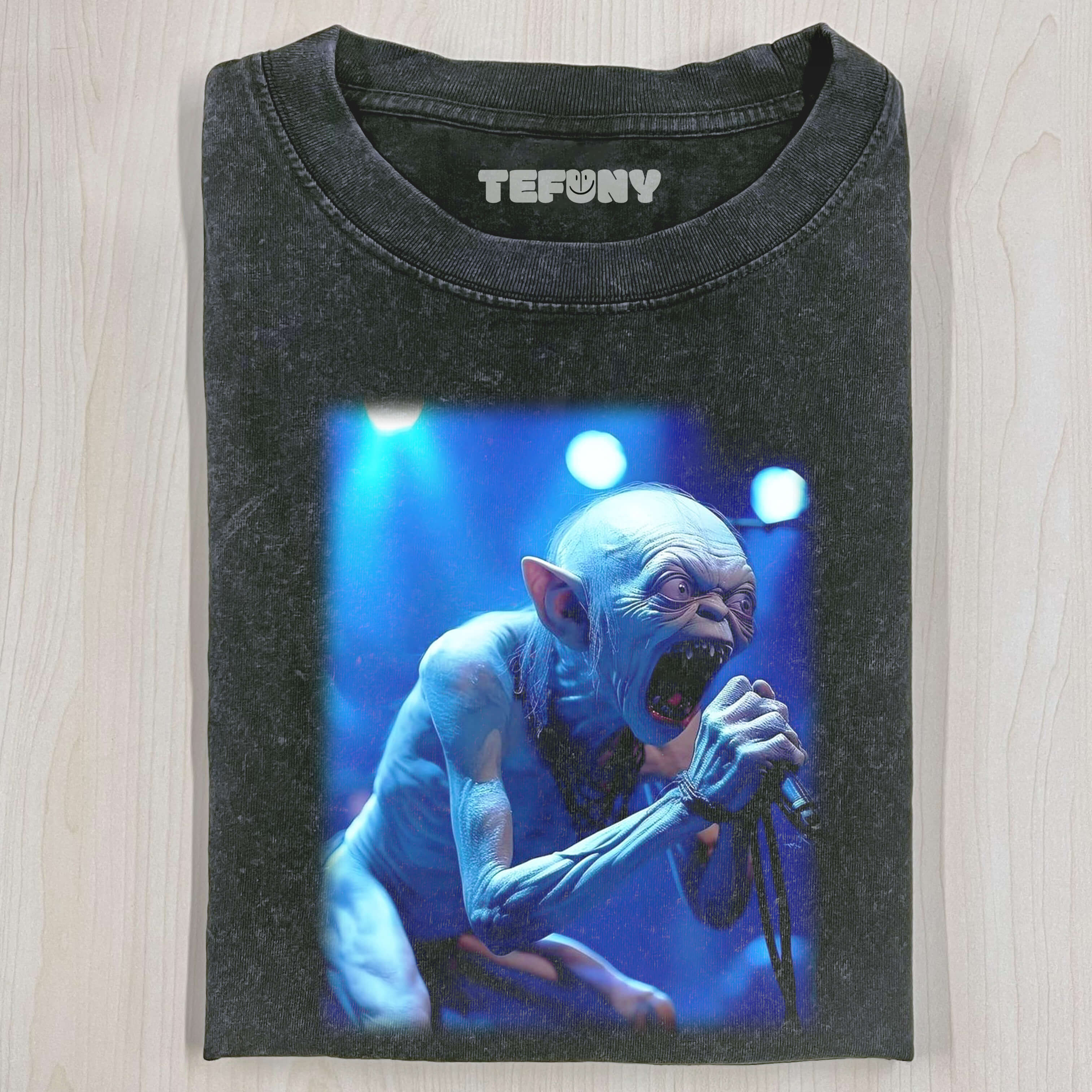 GOLLUM IS SINGING T-SHIRT