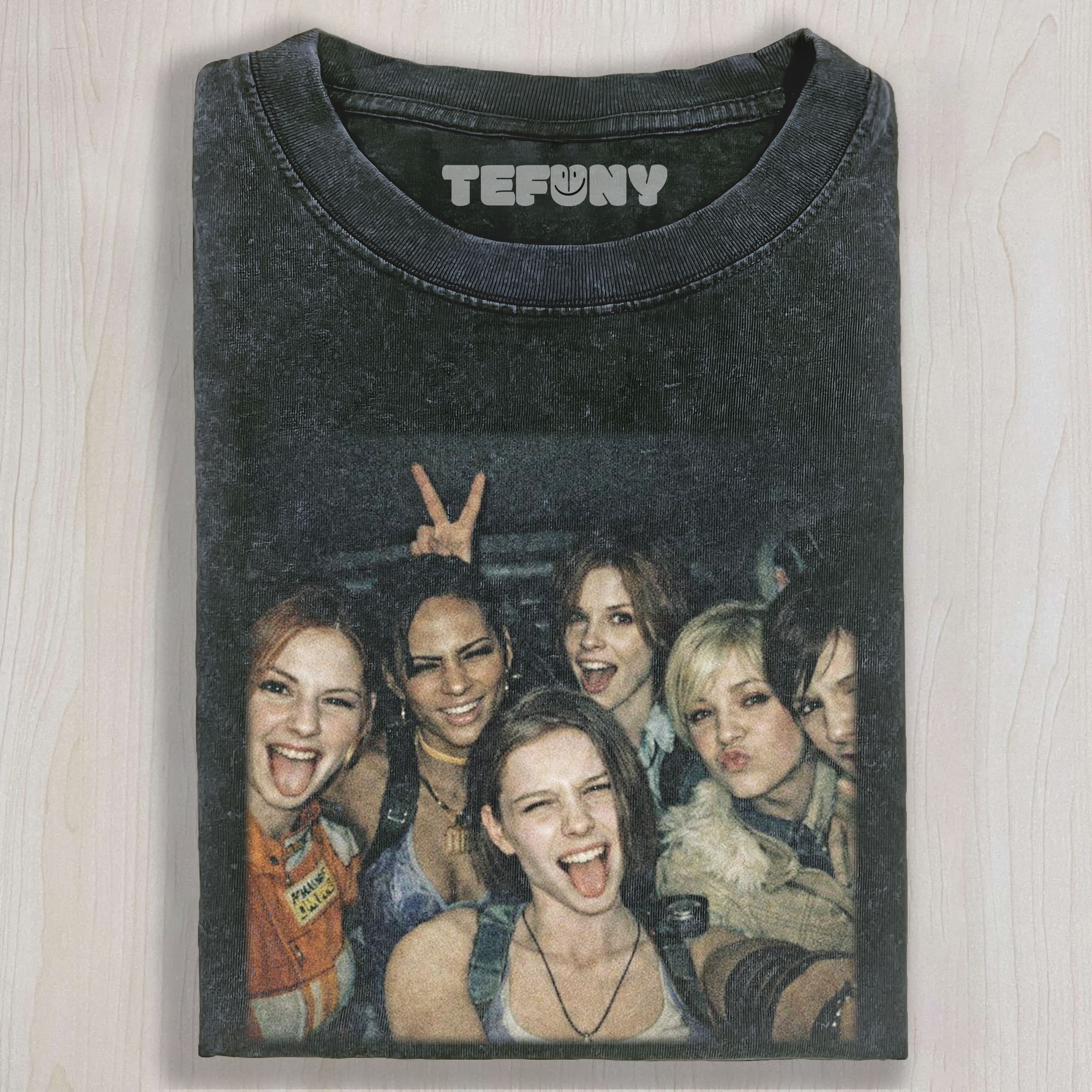 GROUP PHOTO OF FEMALE GAME CHARACTERS TEE & SWEAT & HOOD