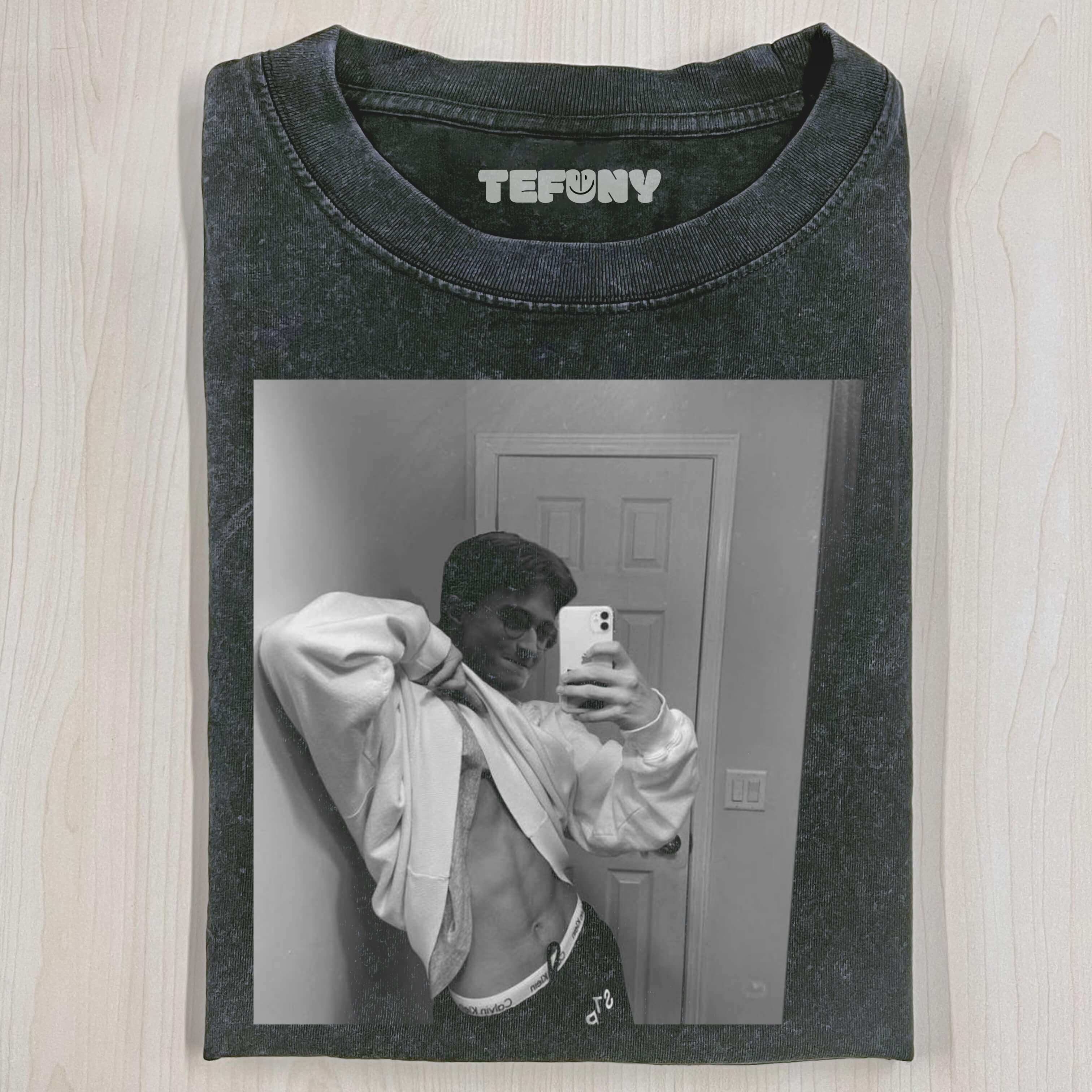 HARRY POTTER FLEXES MUSCLES T-SHIRT