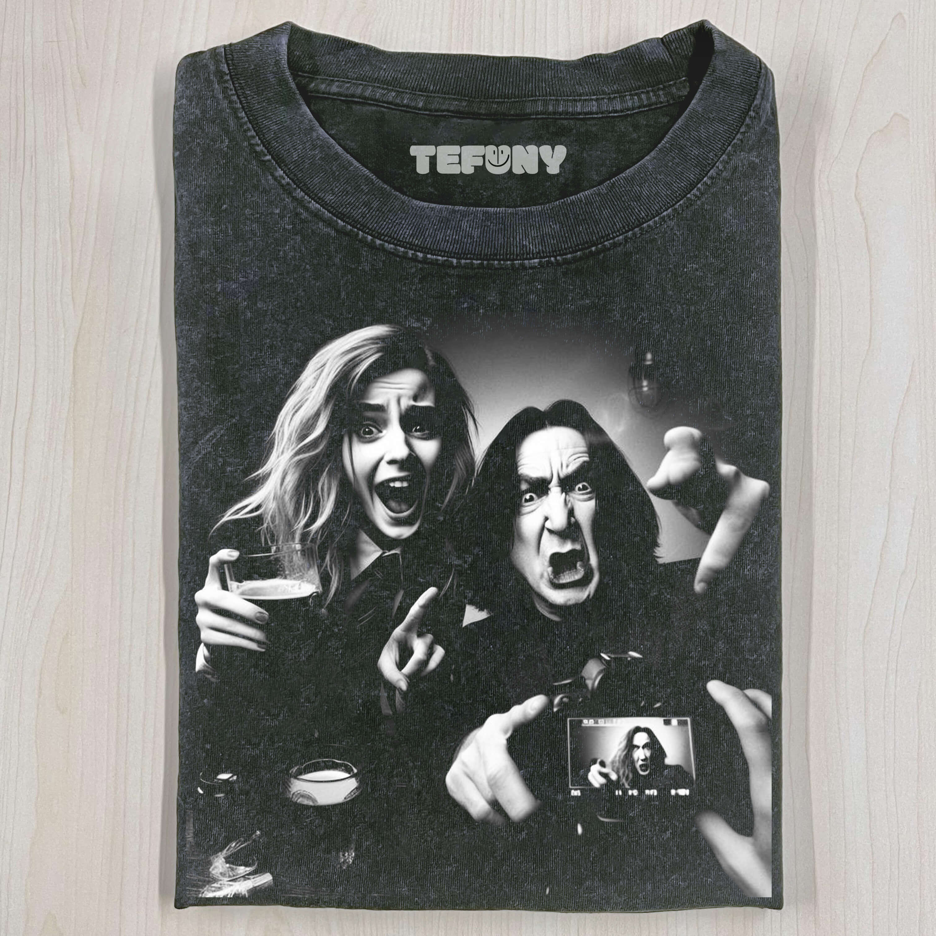 HARRY POTTER TAKES PHOTOS T-SHIRT