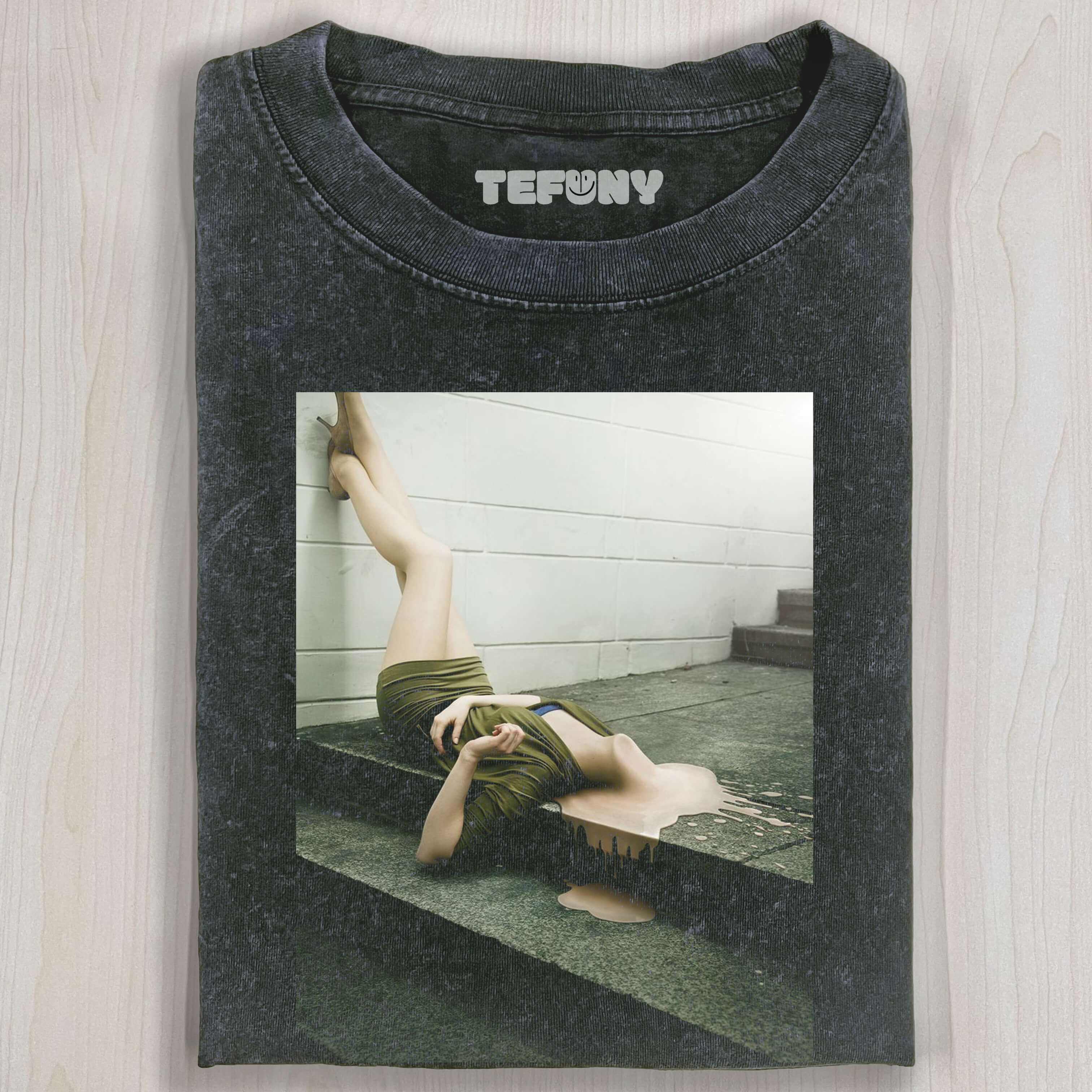 HEADLESS WOMAN LYING ON THEGROUND