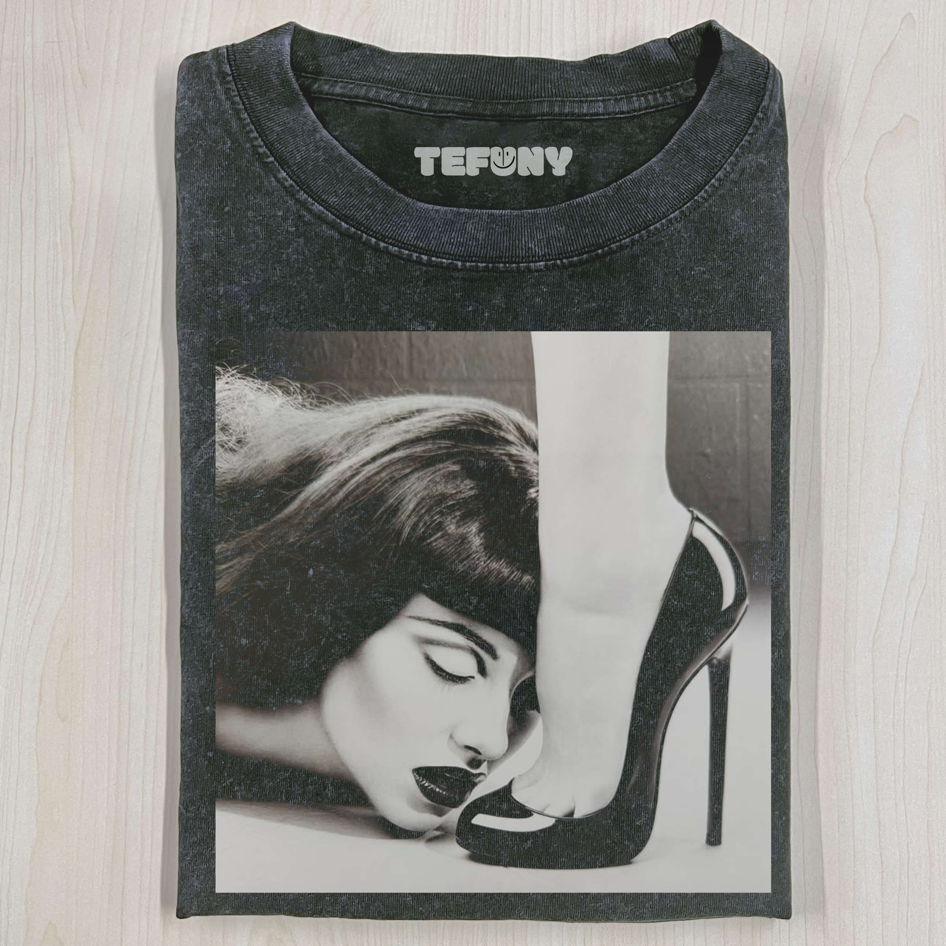 HIGH HEELS BEAUTY T-SHIRT