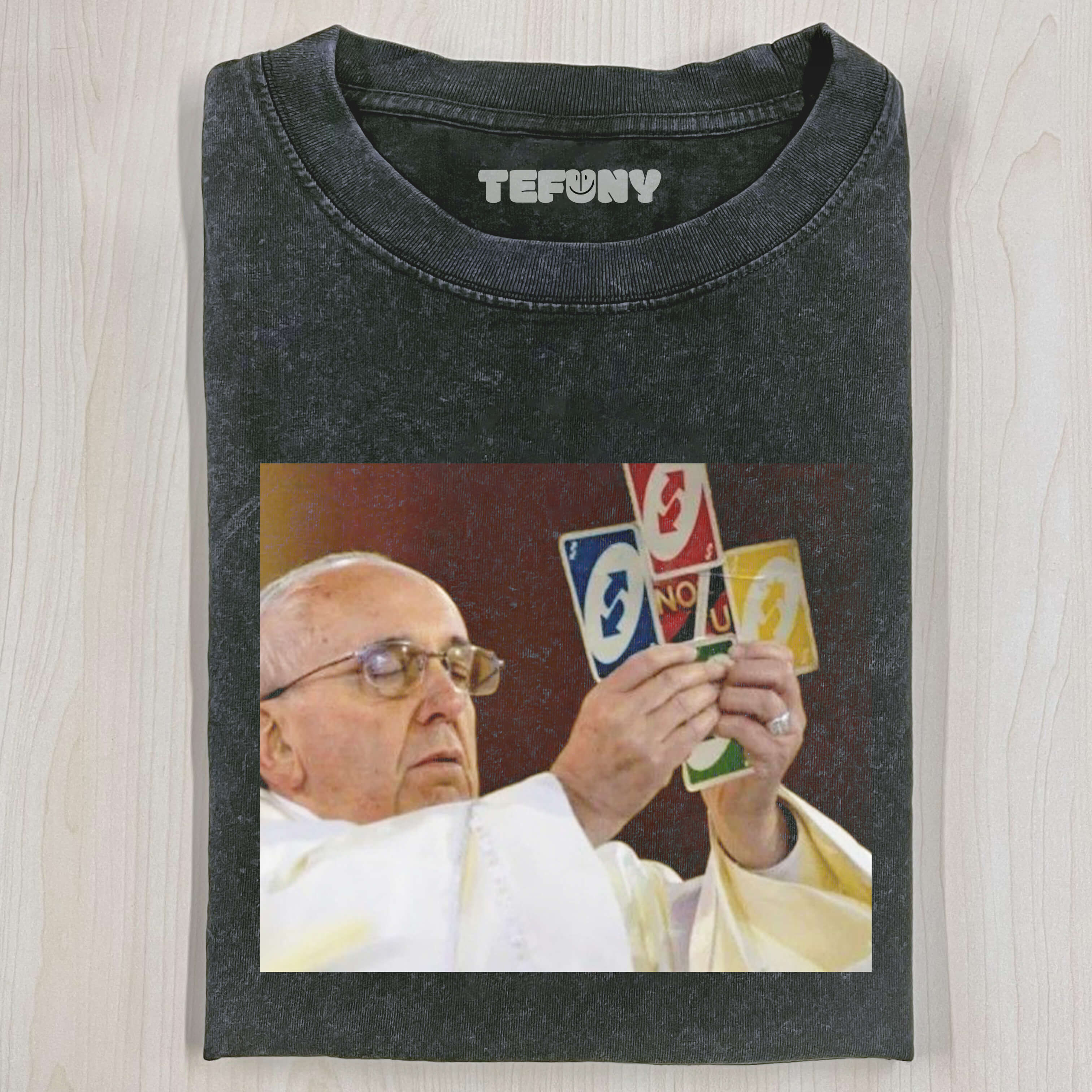 HOLDING UP THE SIGN UNO T-SHIRT