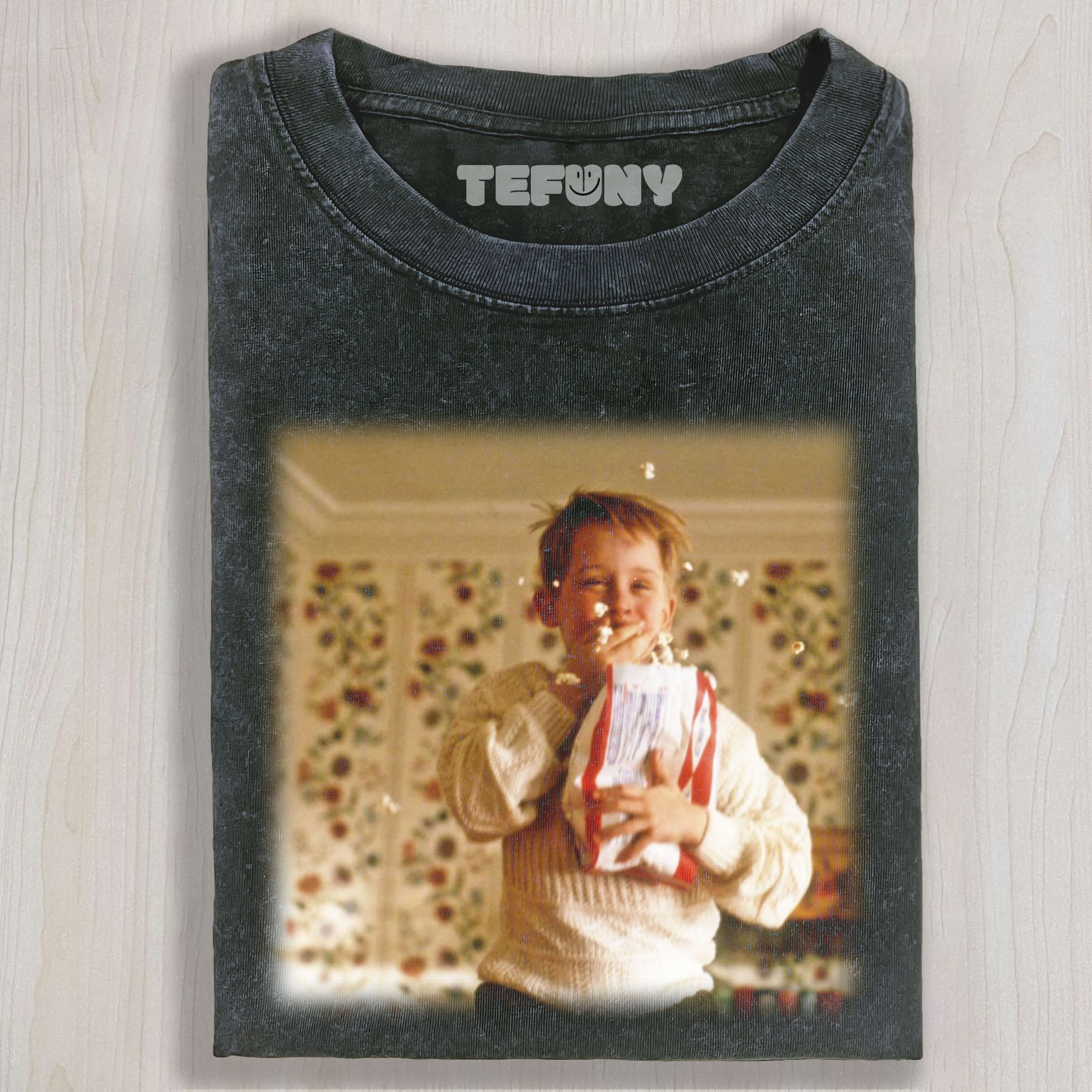 KEVIN MCALLISTER EATING POPCORN T-SHIRT & LONG SLEEVES & HOODIES