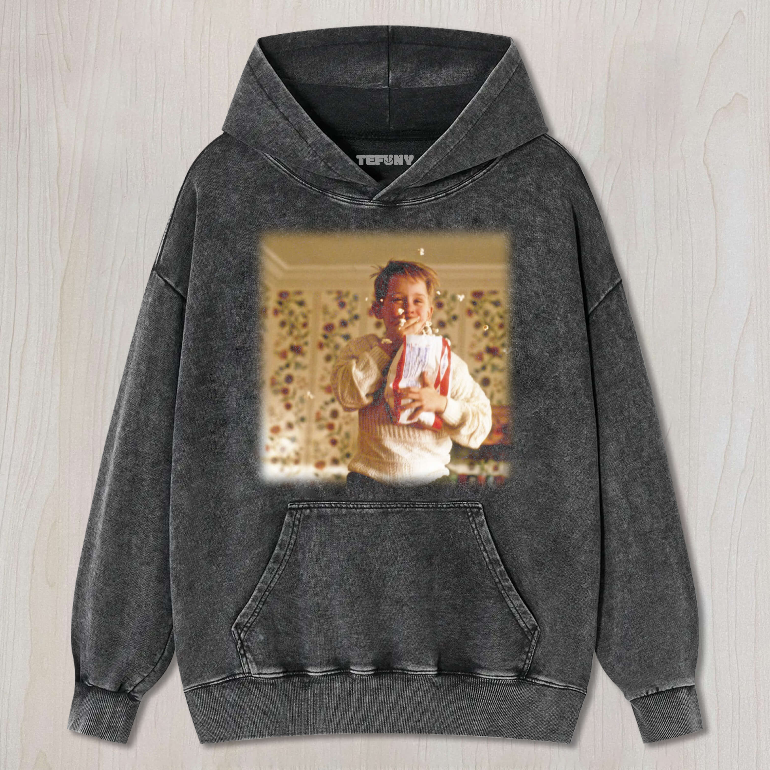 KEVIN MCALLISTER EATING POPCORN T-SHIRT & LONG SLEEVES & HOODIES