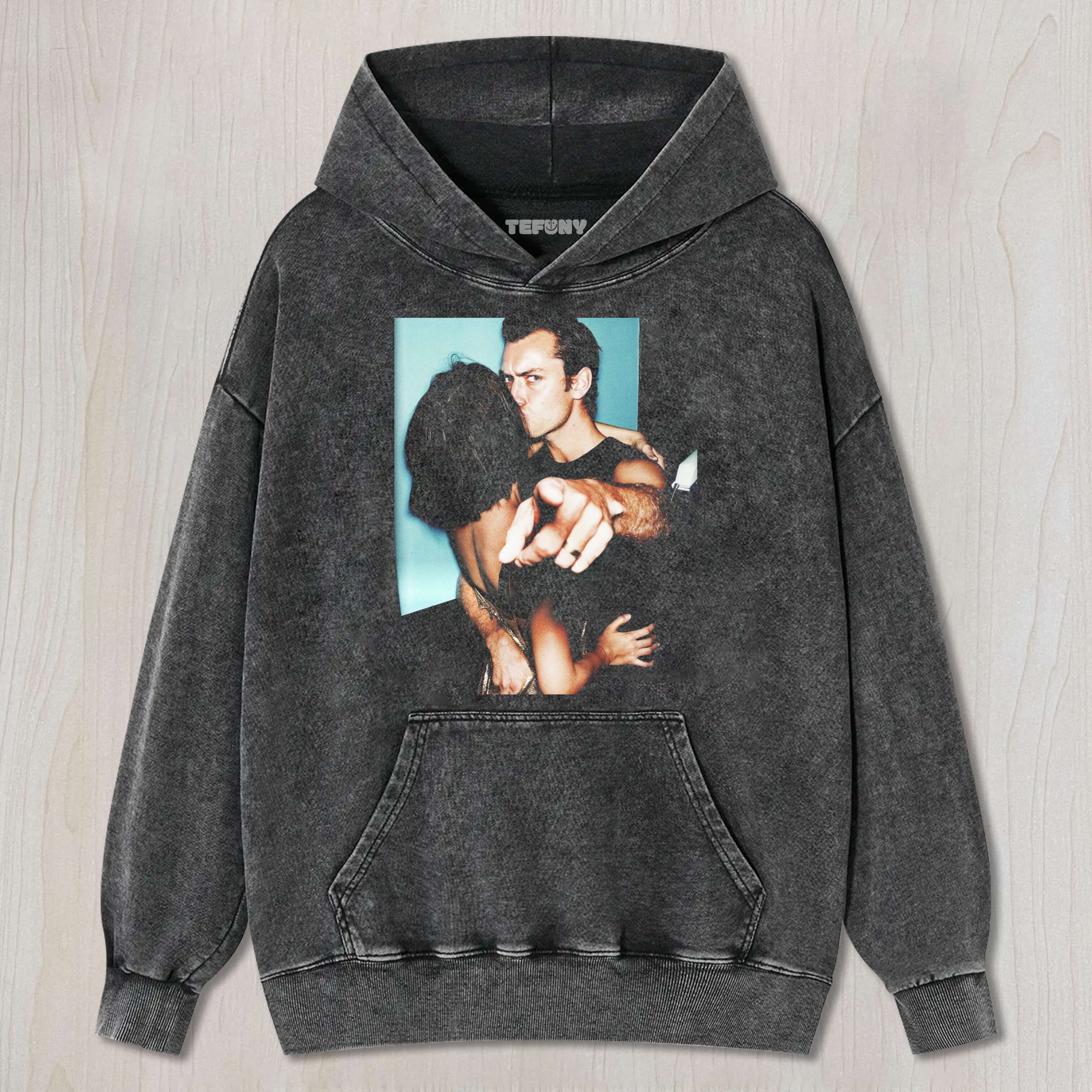 KISSING COUPLE T-SHIRT & LONG SLEEVES & HOODIES