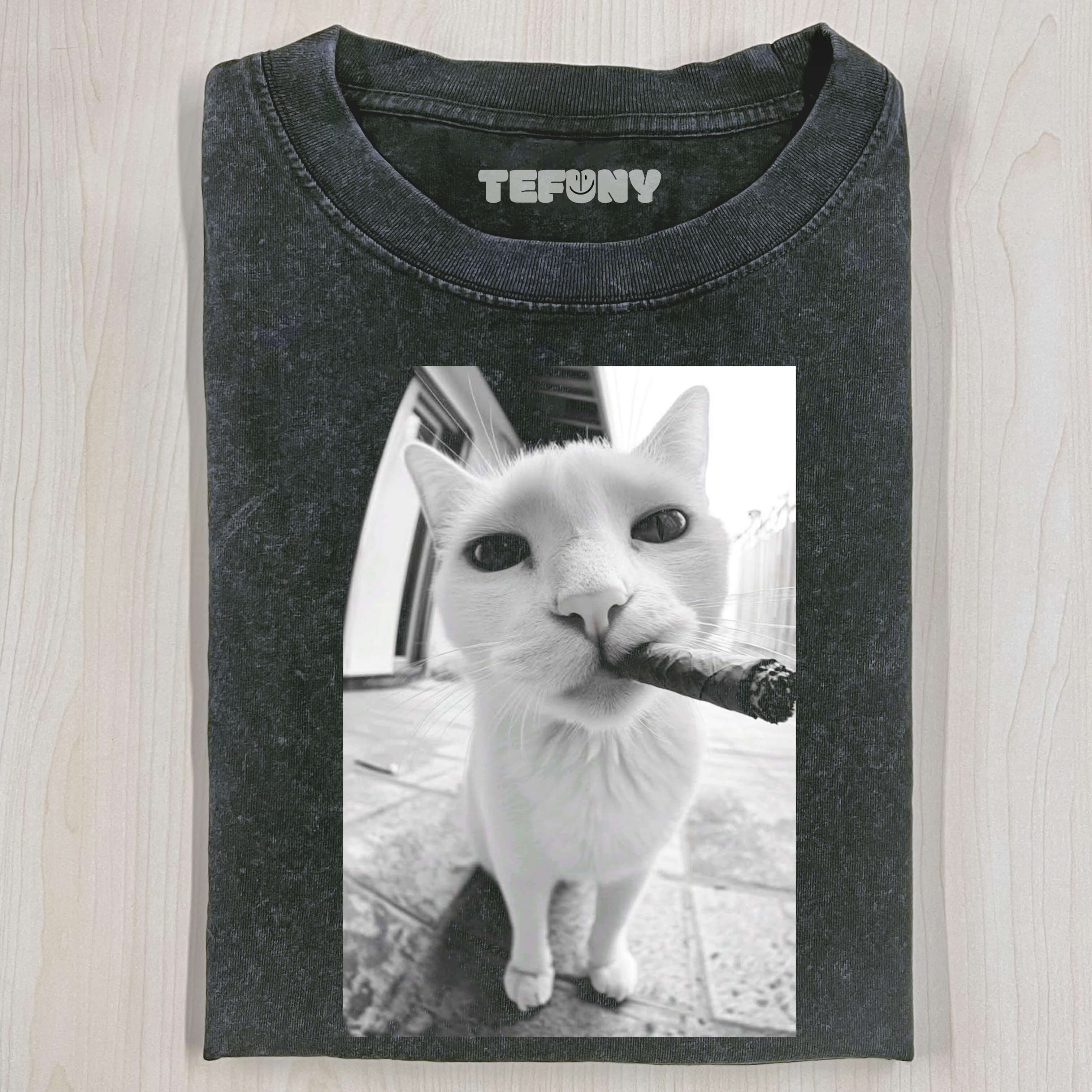 KITTEN SMOKING T-SHIRT