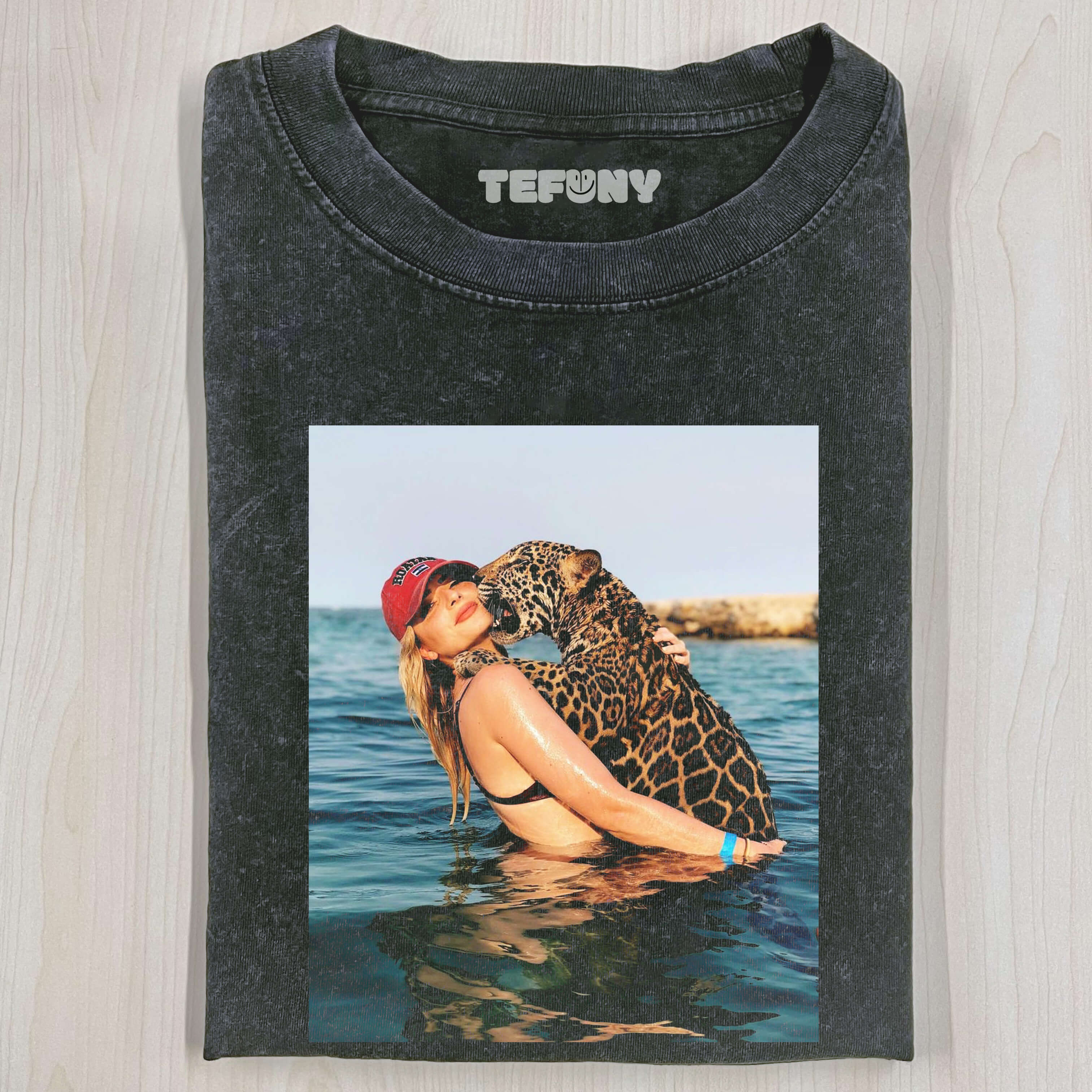 LEOPARD AND WOMAN T-SHIRT