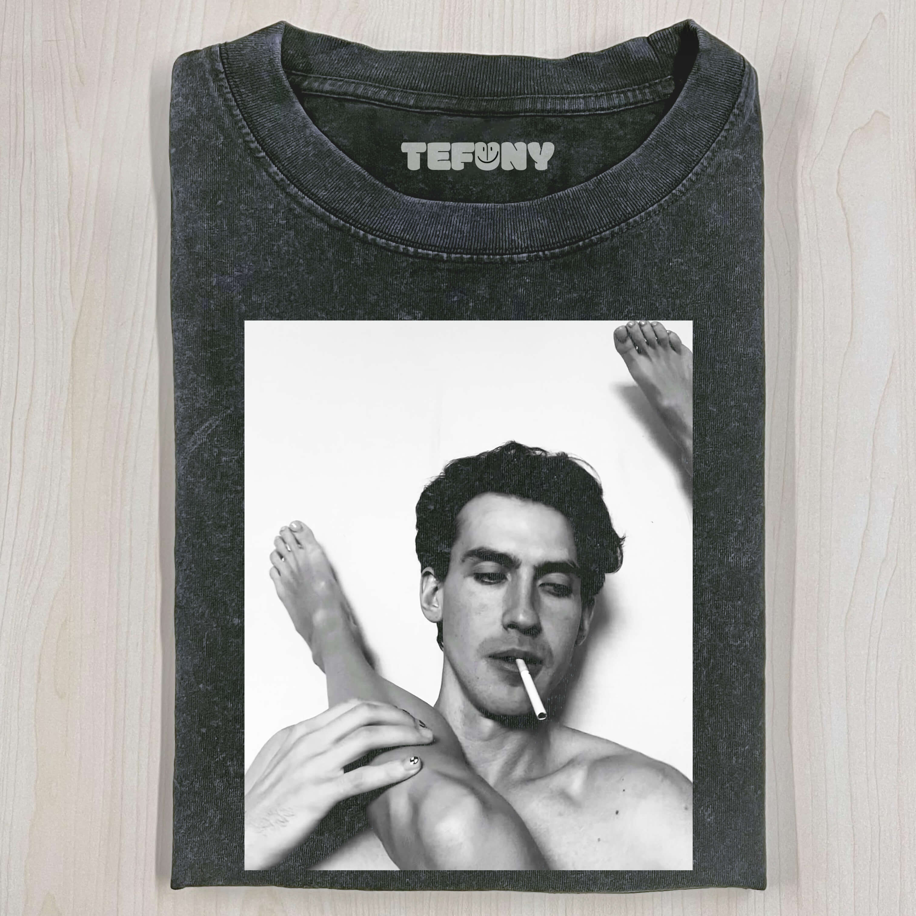 MAN SMOKING RETRO T-SHIRT V1