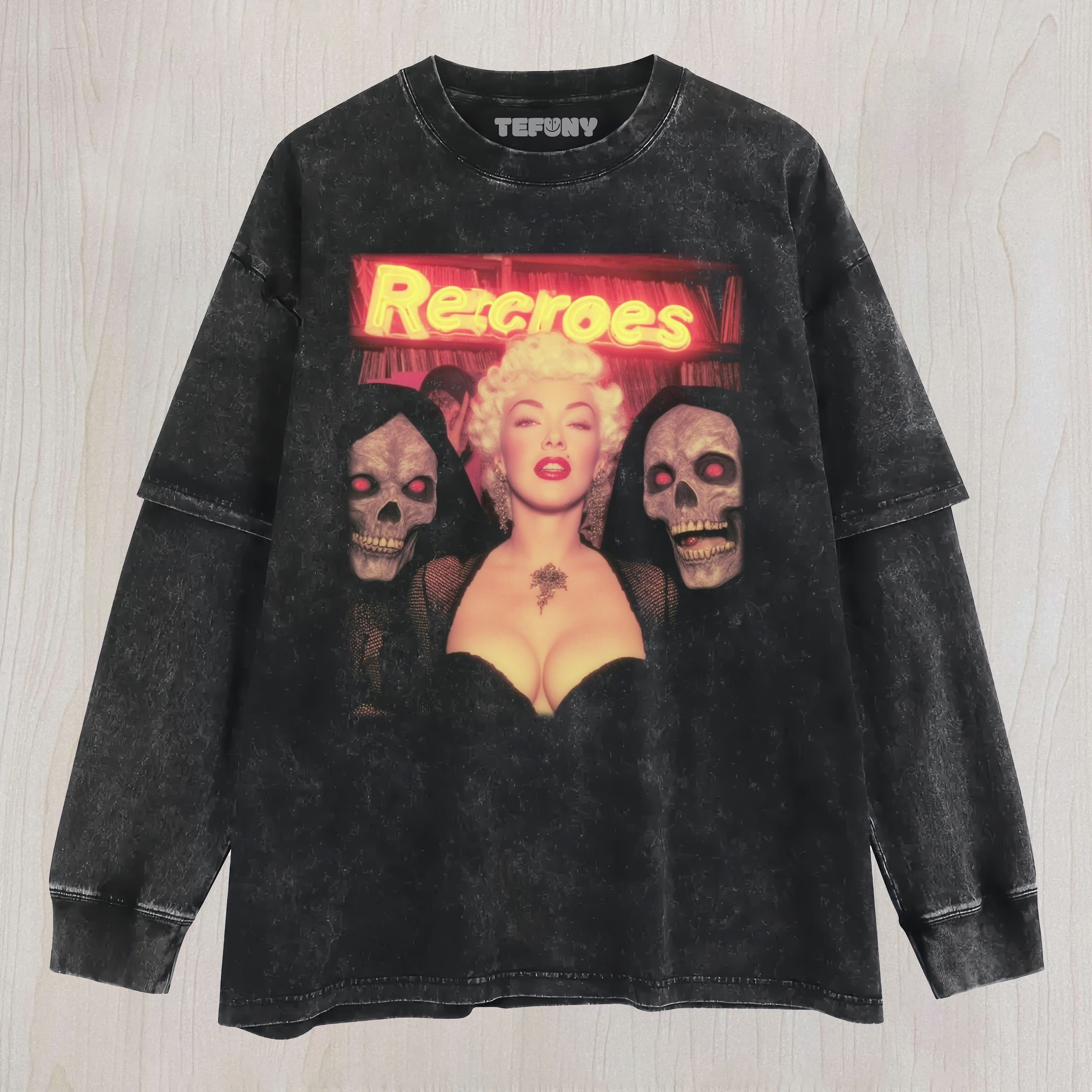 MARILYN MONROE AND THE SKULLS LAYERED LONG SLEEVE