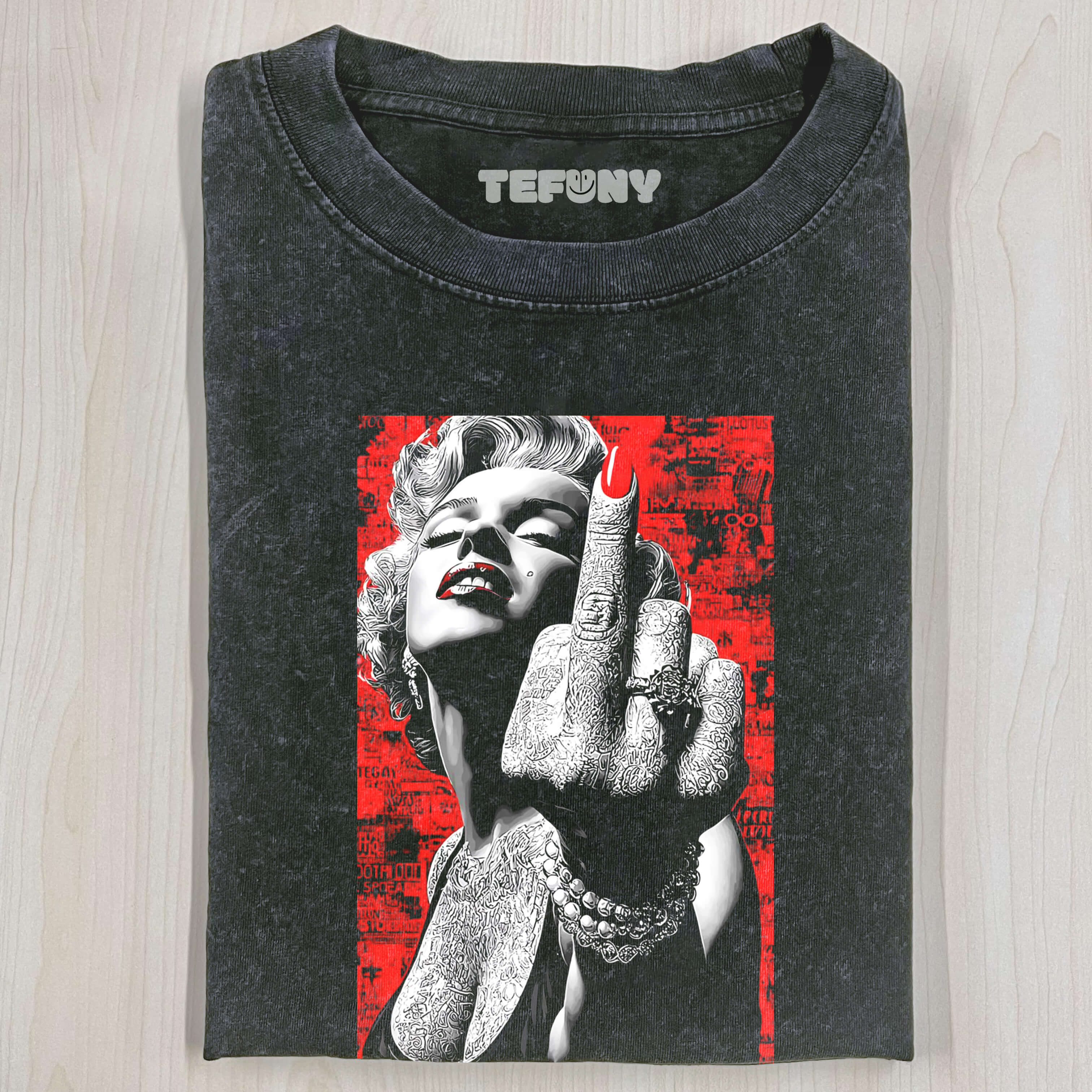 MARILYN MONROE GIVES THE MIDDLE FINGER T-SHIRT