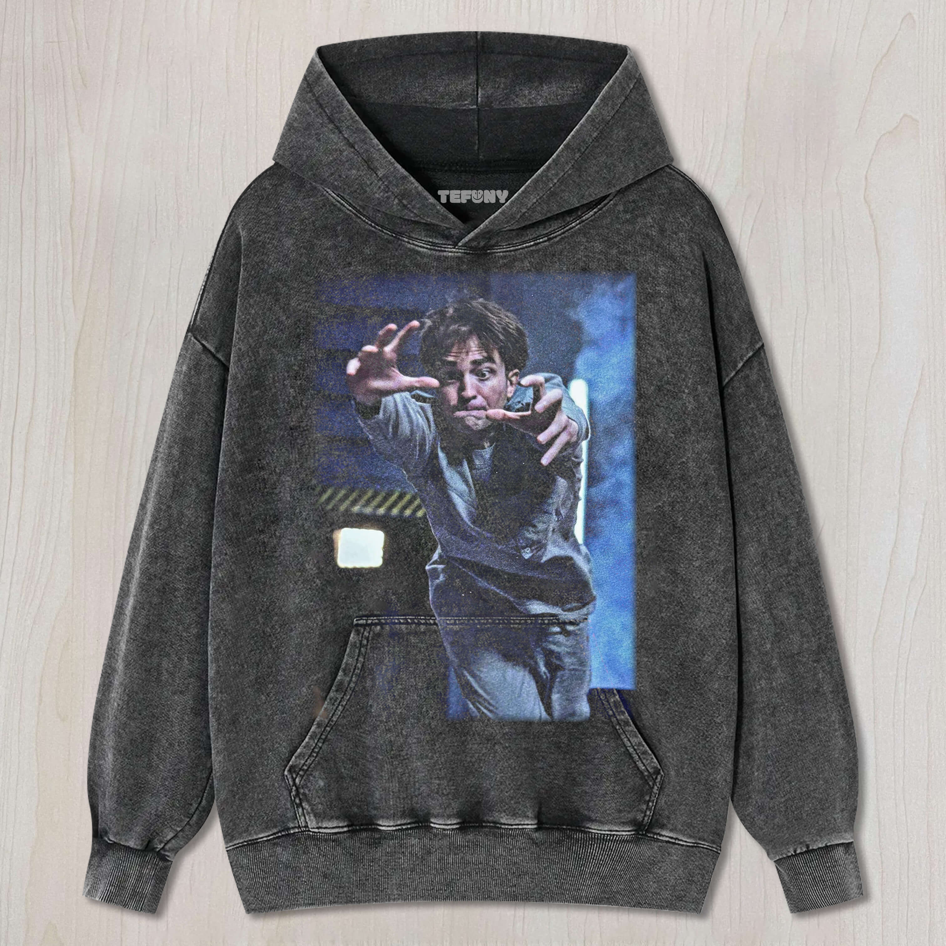 MICKEY 17  V1 T-SHIRT