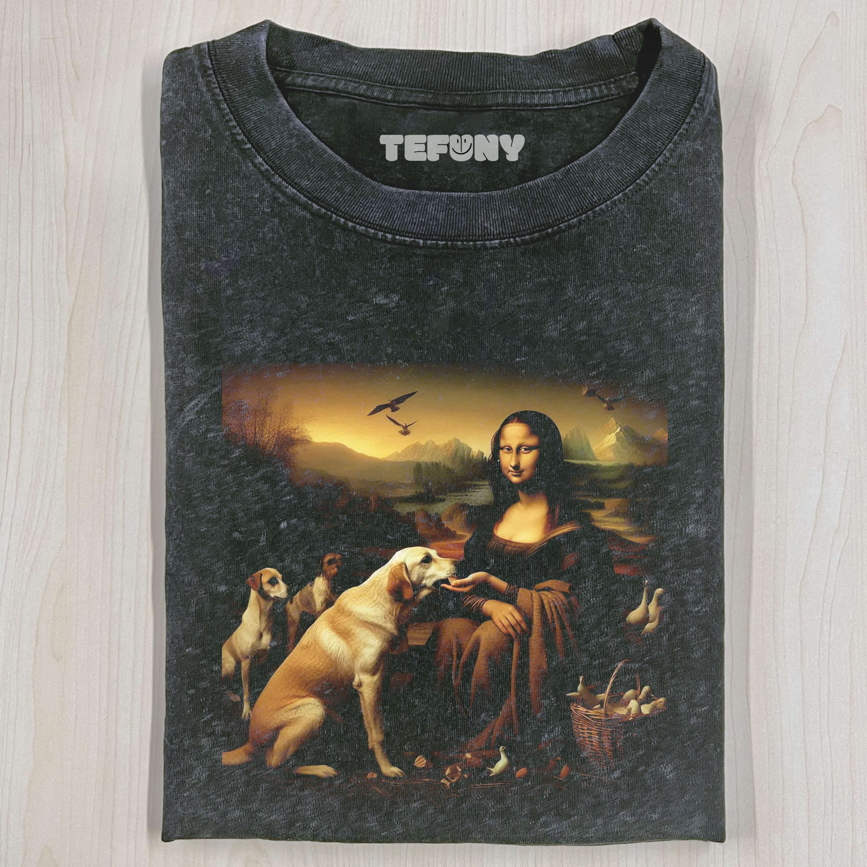 MONA LISA WITH DOGS T-SHIRT
