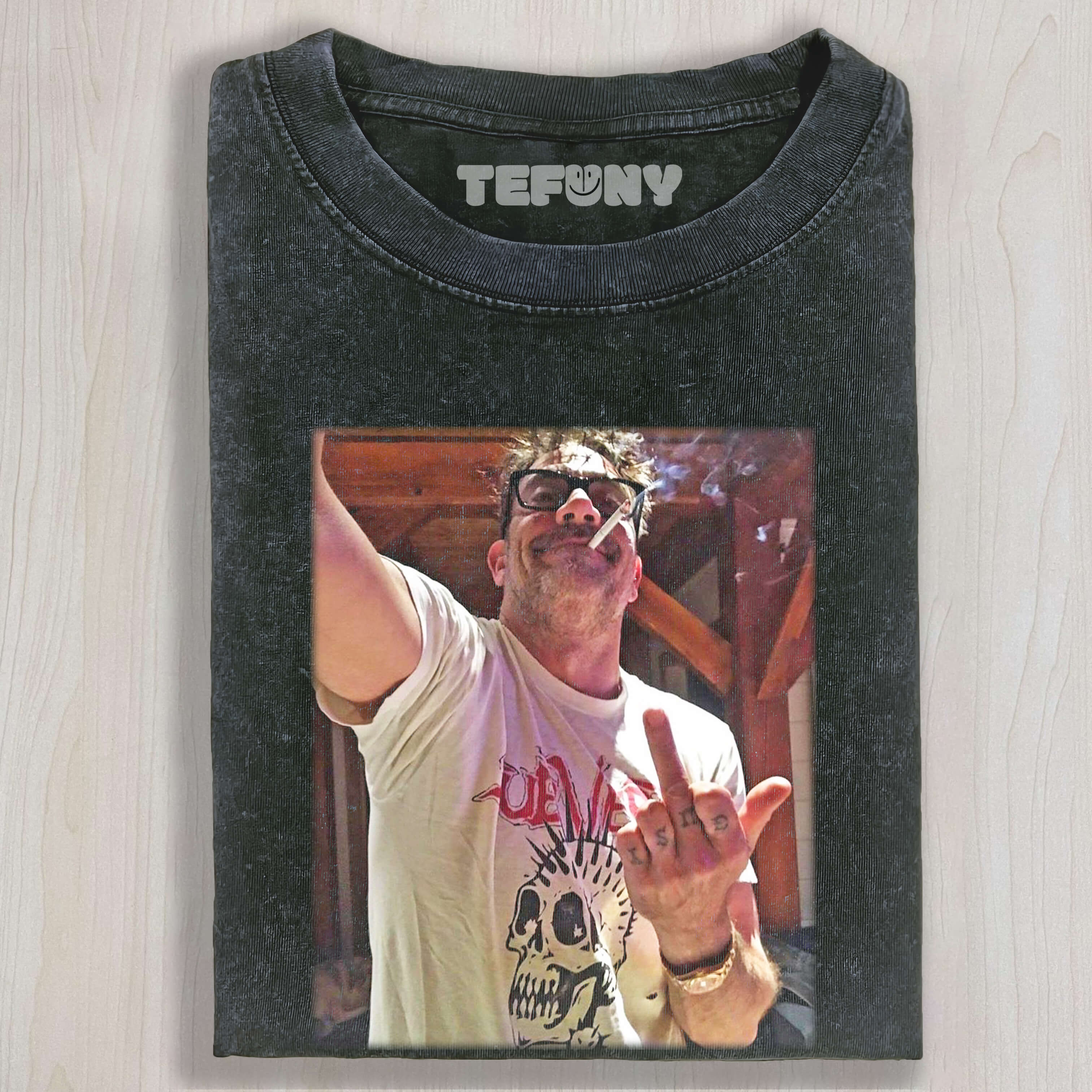 MORGAN GIVES THE MIDDLE FINGER TEE & SWEAT & HOOD