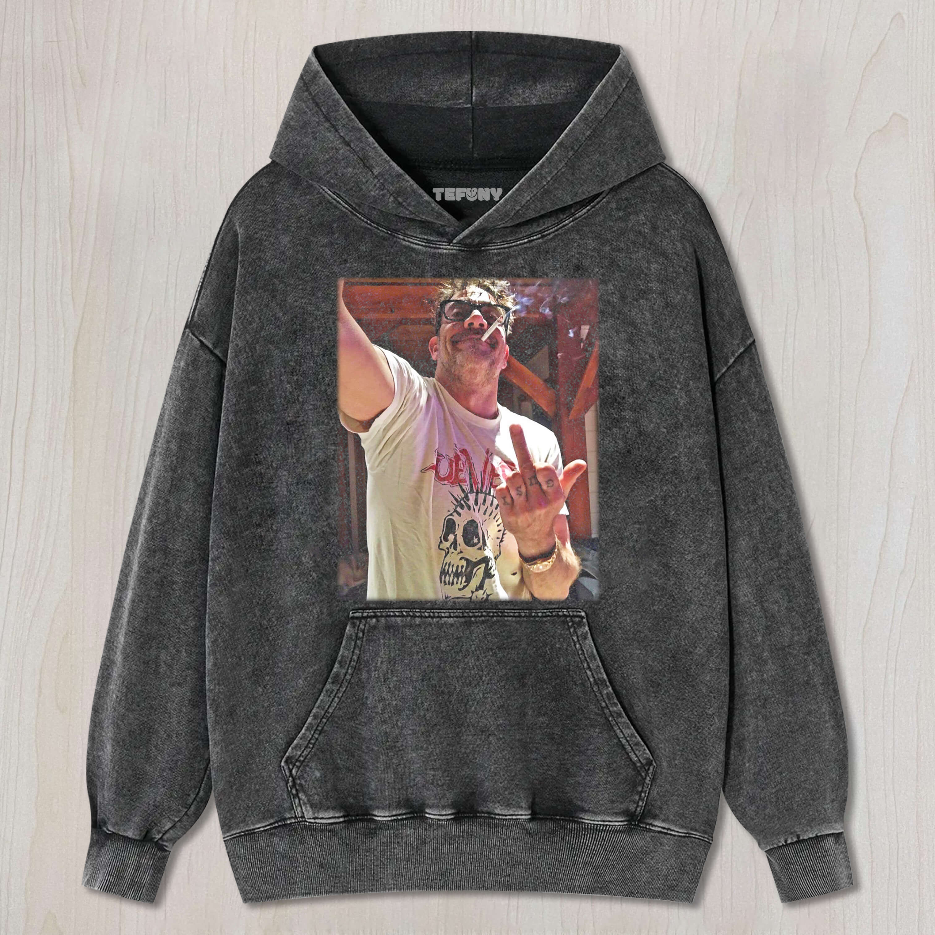 MORGAN GIVES THE MIDDLE FINGER TEE & SWEAT & HOOD