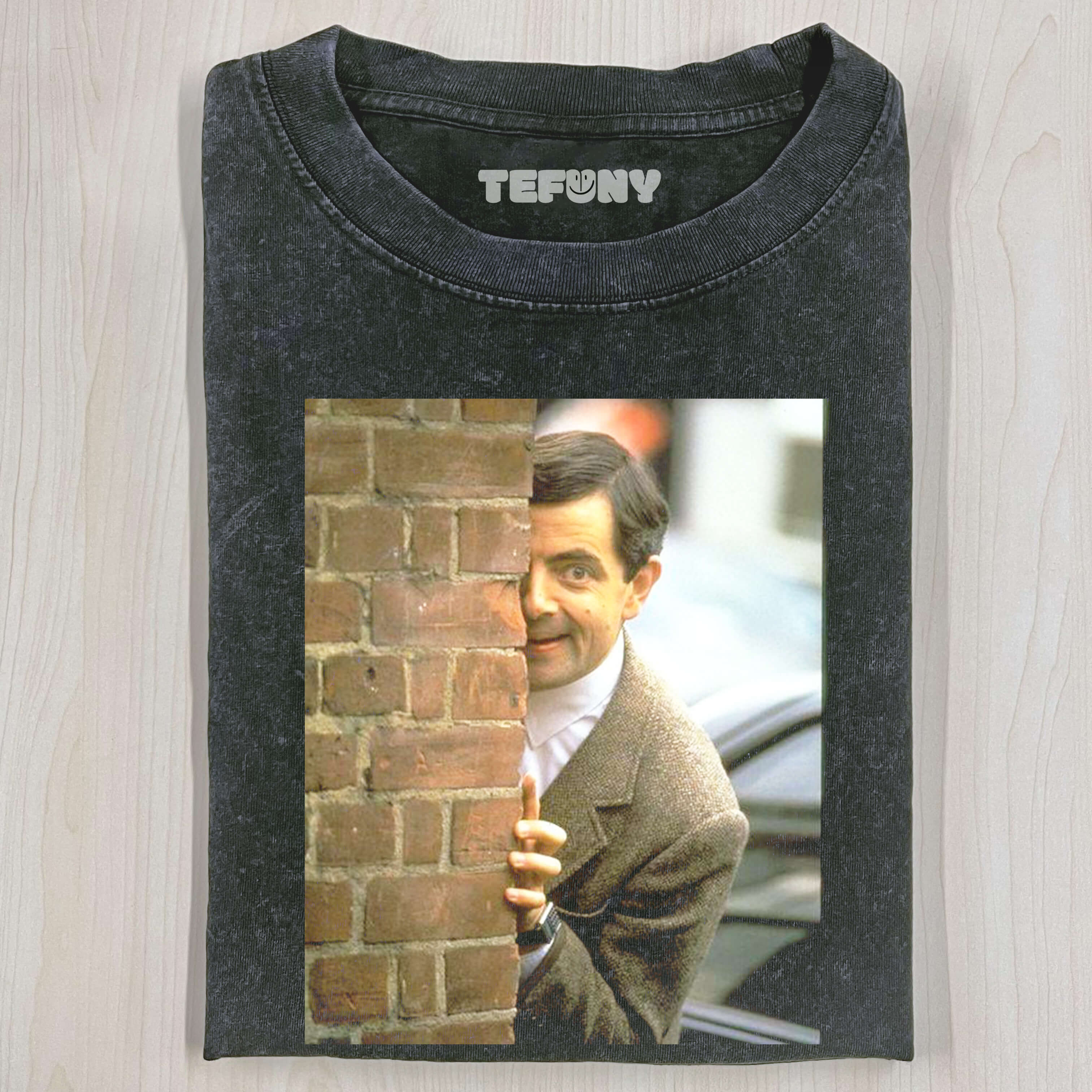MR. BEAN PEEKING IN T-SHIRT