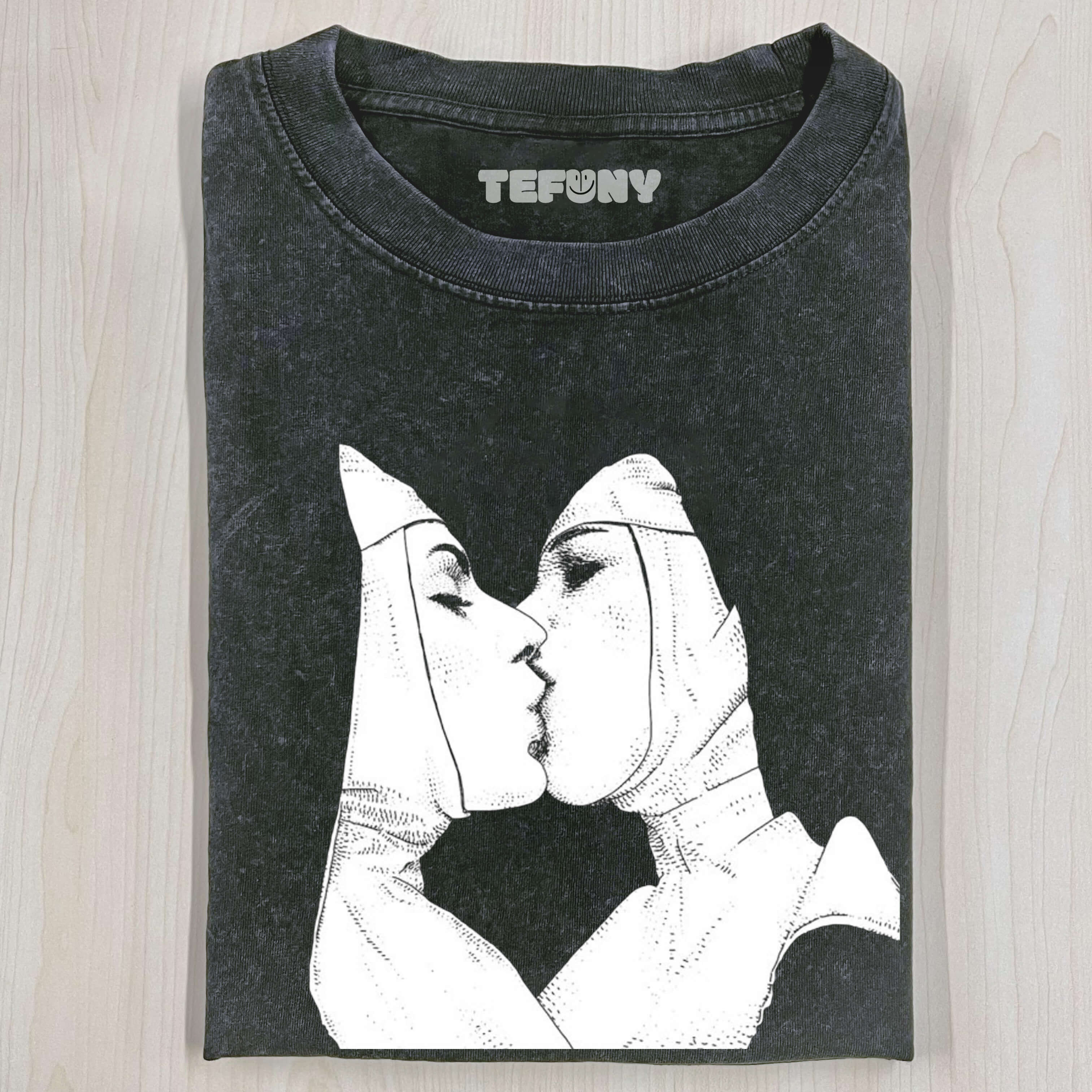 NUNS KISSING T-SHIRT
