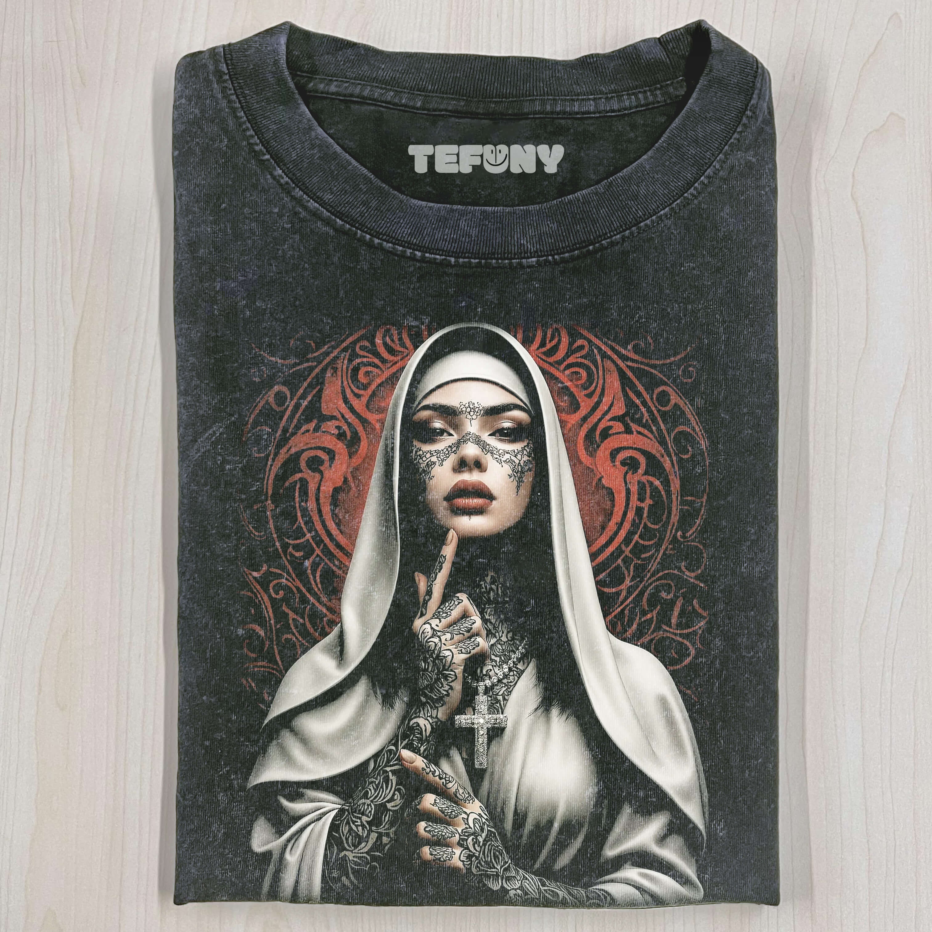 NUNS T-SHIRT