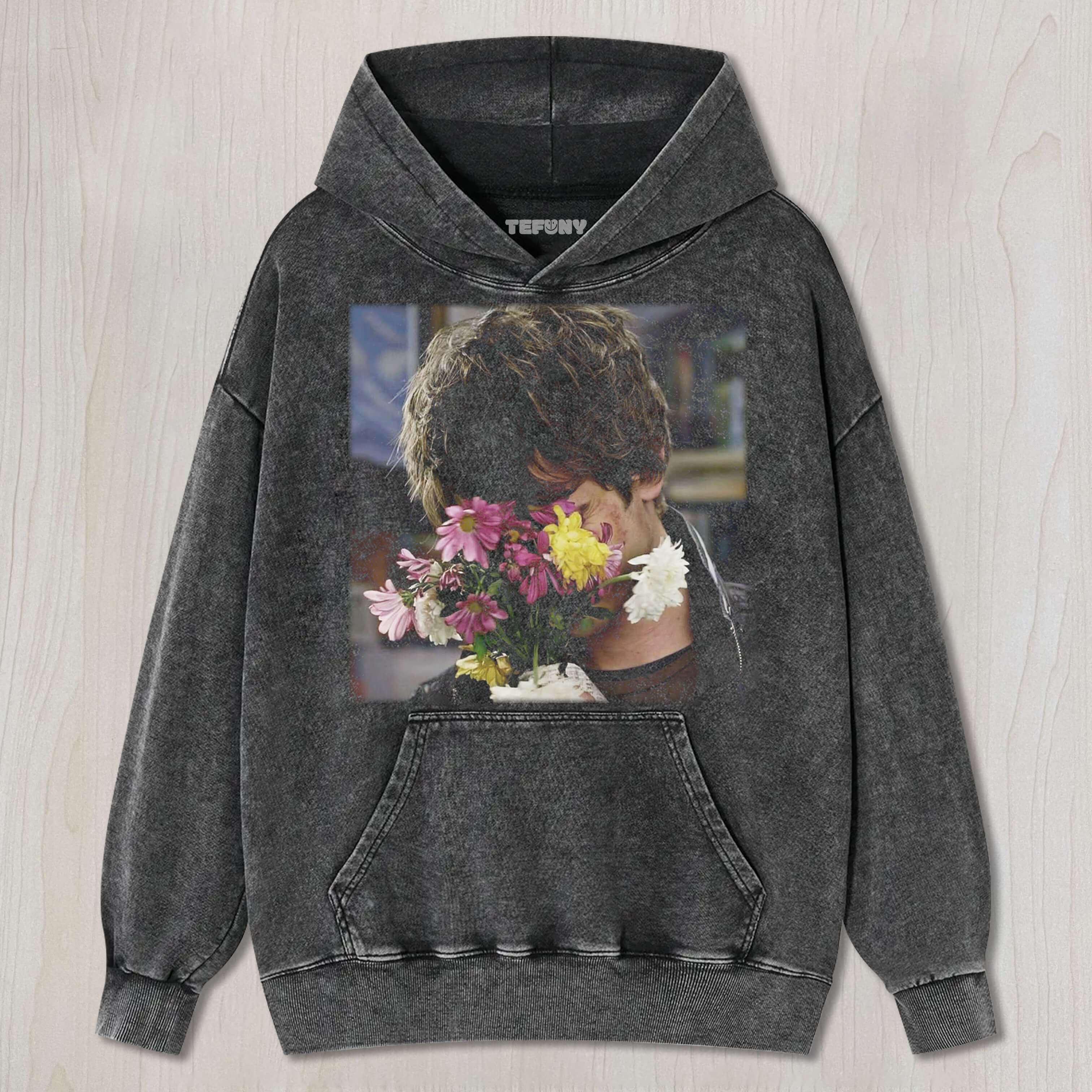 PETER PARKER HOLDING FLOWERS T-SHIRT